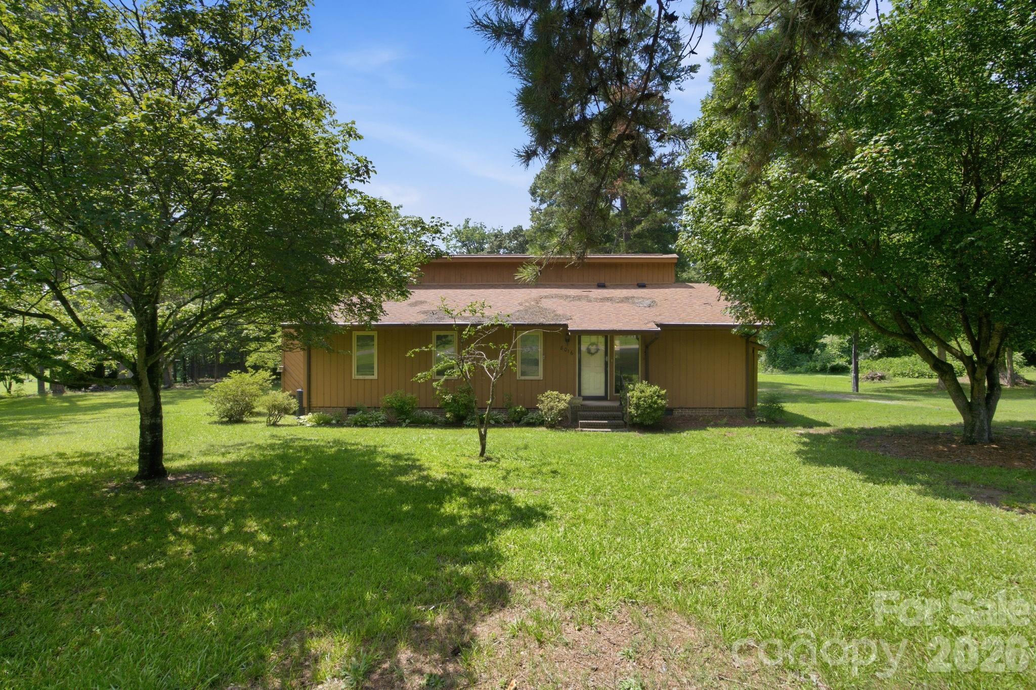 8016 Hedrick Circle — photo