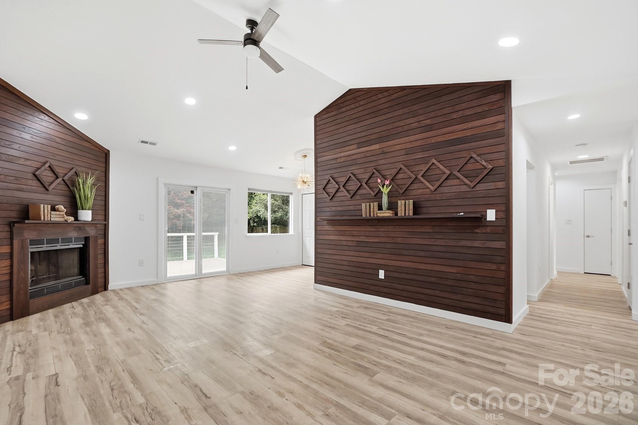 8122 Sherington Way — photo