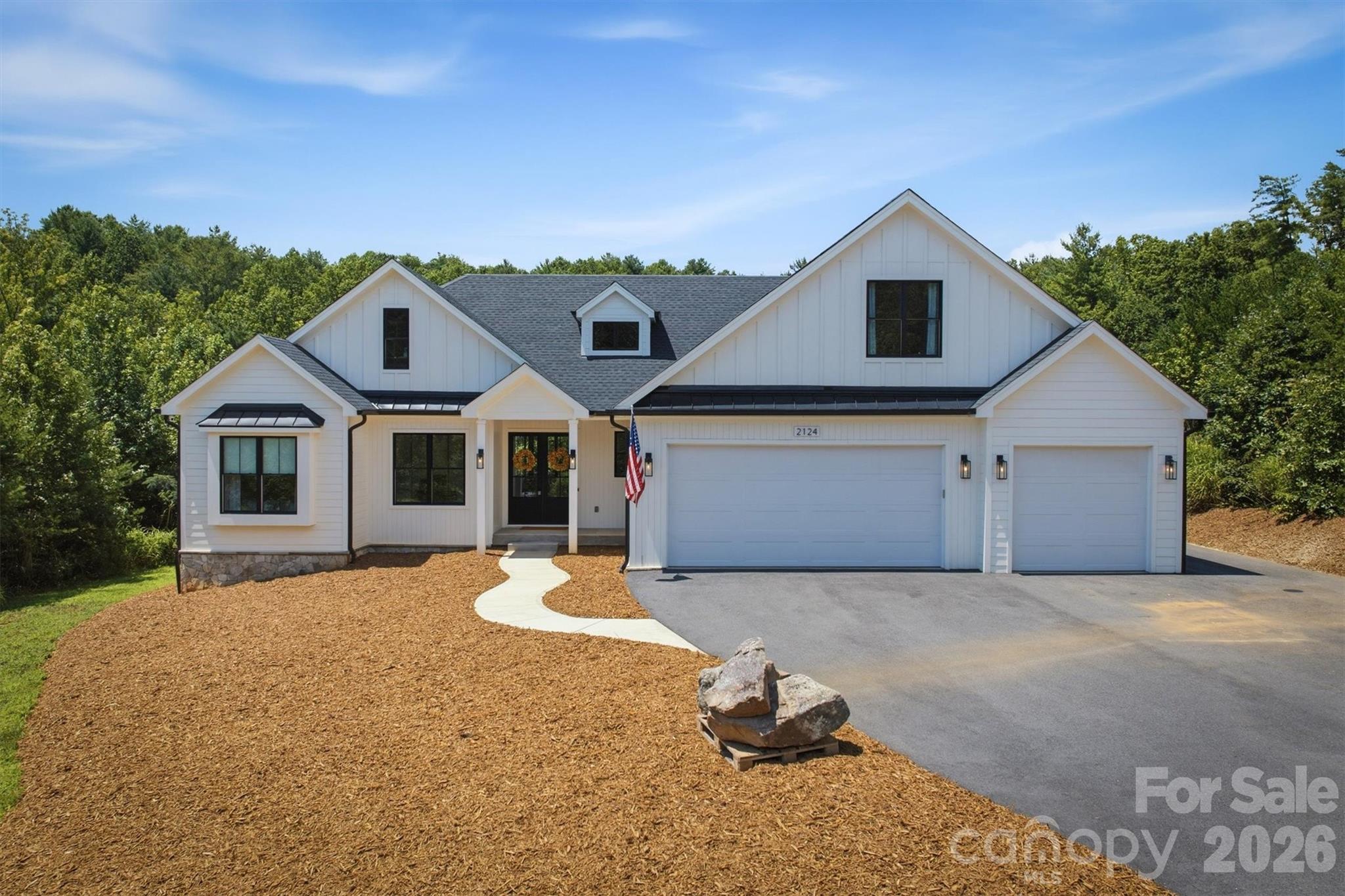 2124 Starlight Lane — photo