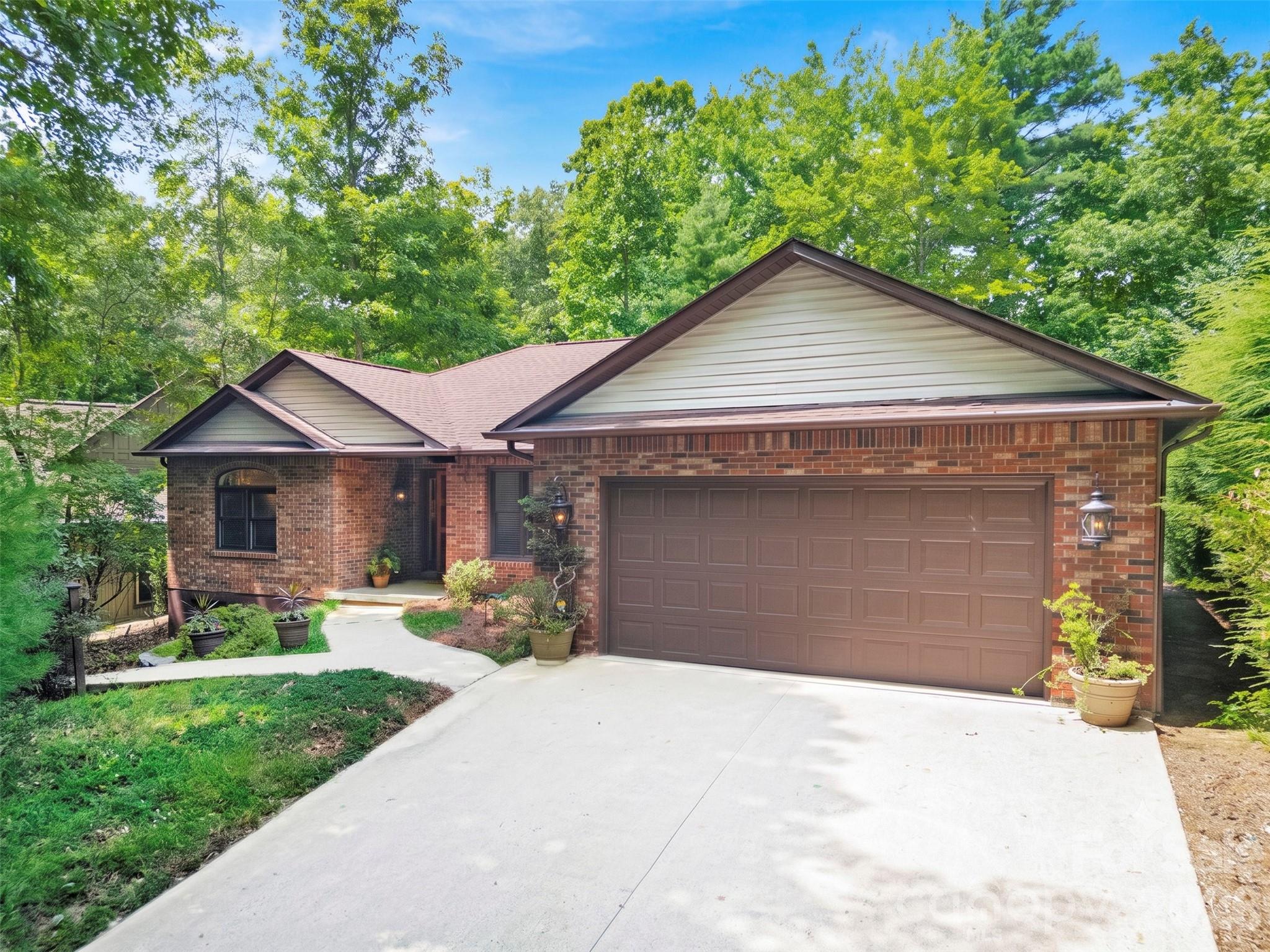 542 Soquili Drive — photo
