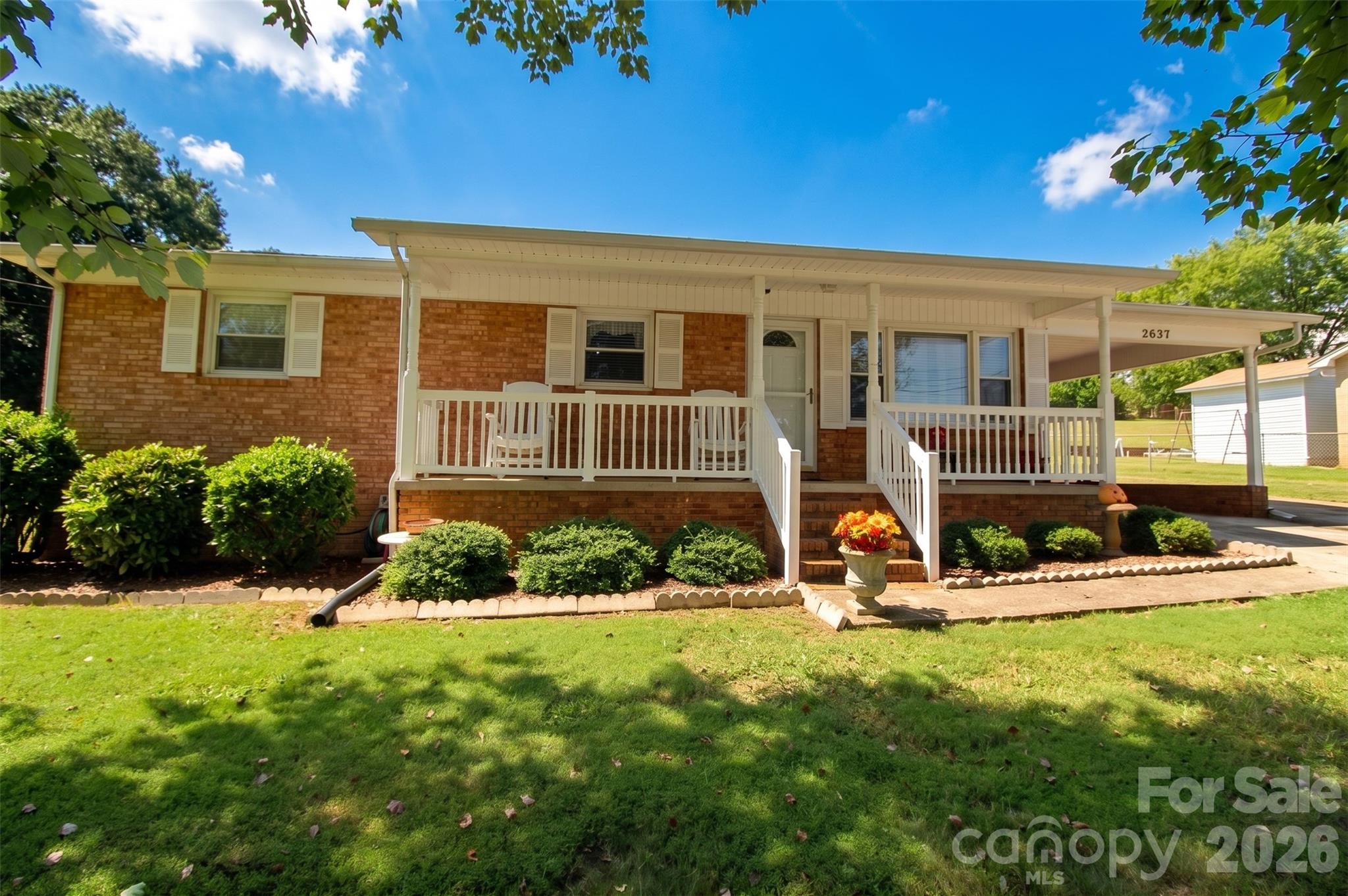 2637 Paula Drive — photo