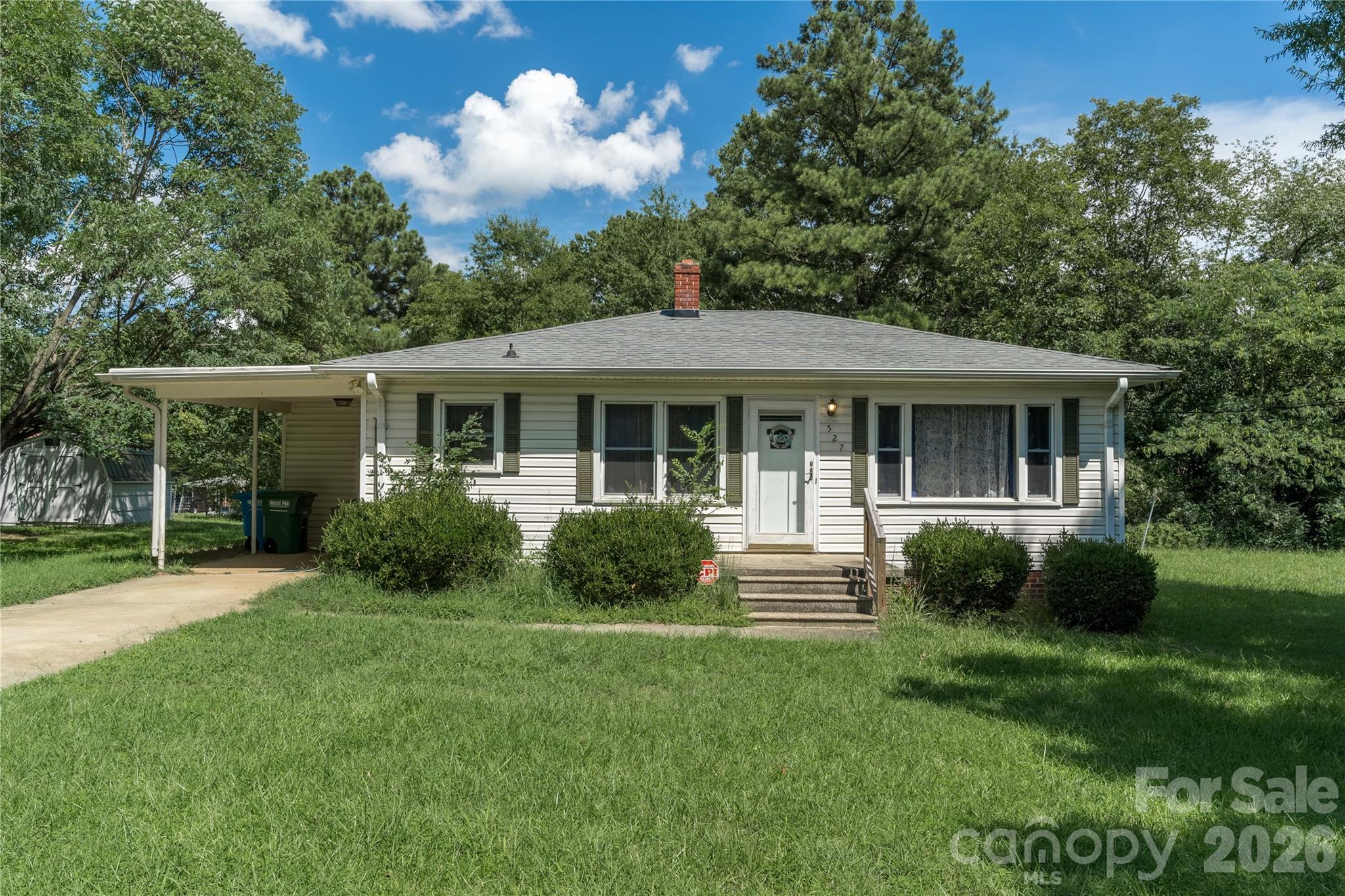 527 Washington Lane — photo
