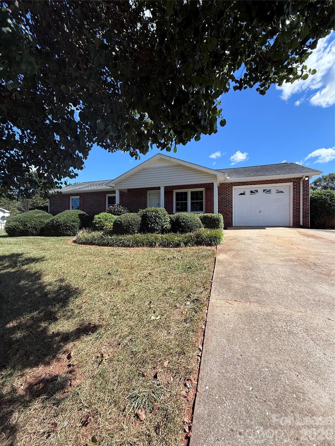 869 Crystal Springs Drive — photo