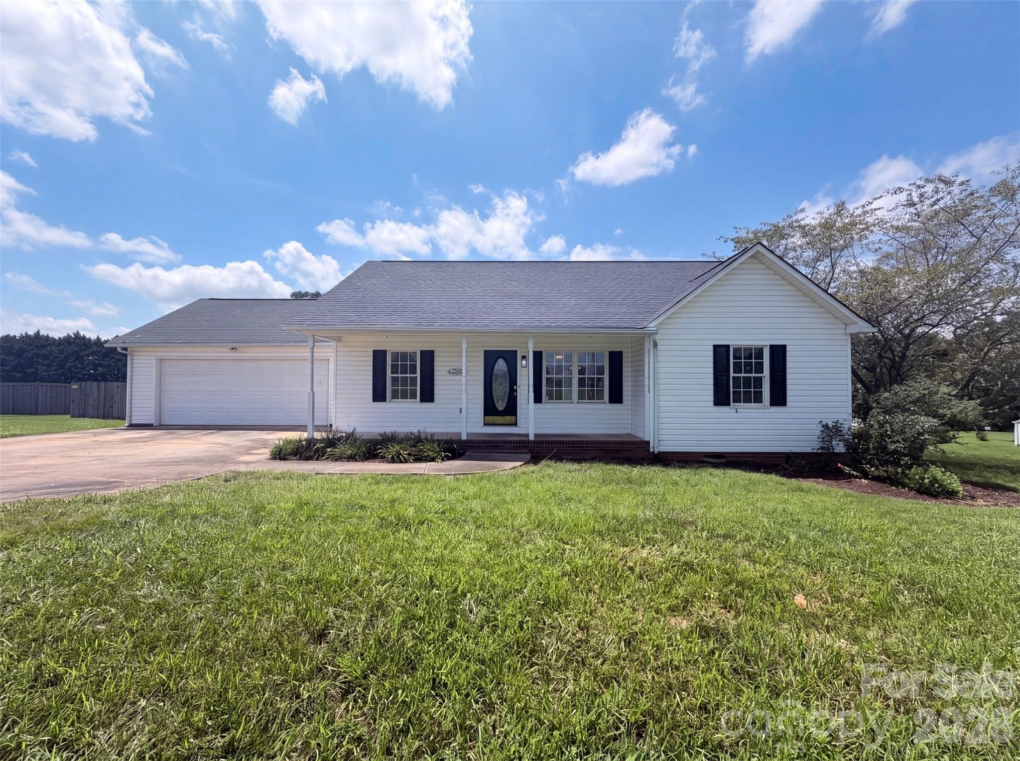 2243 Mintew Circle — photo