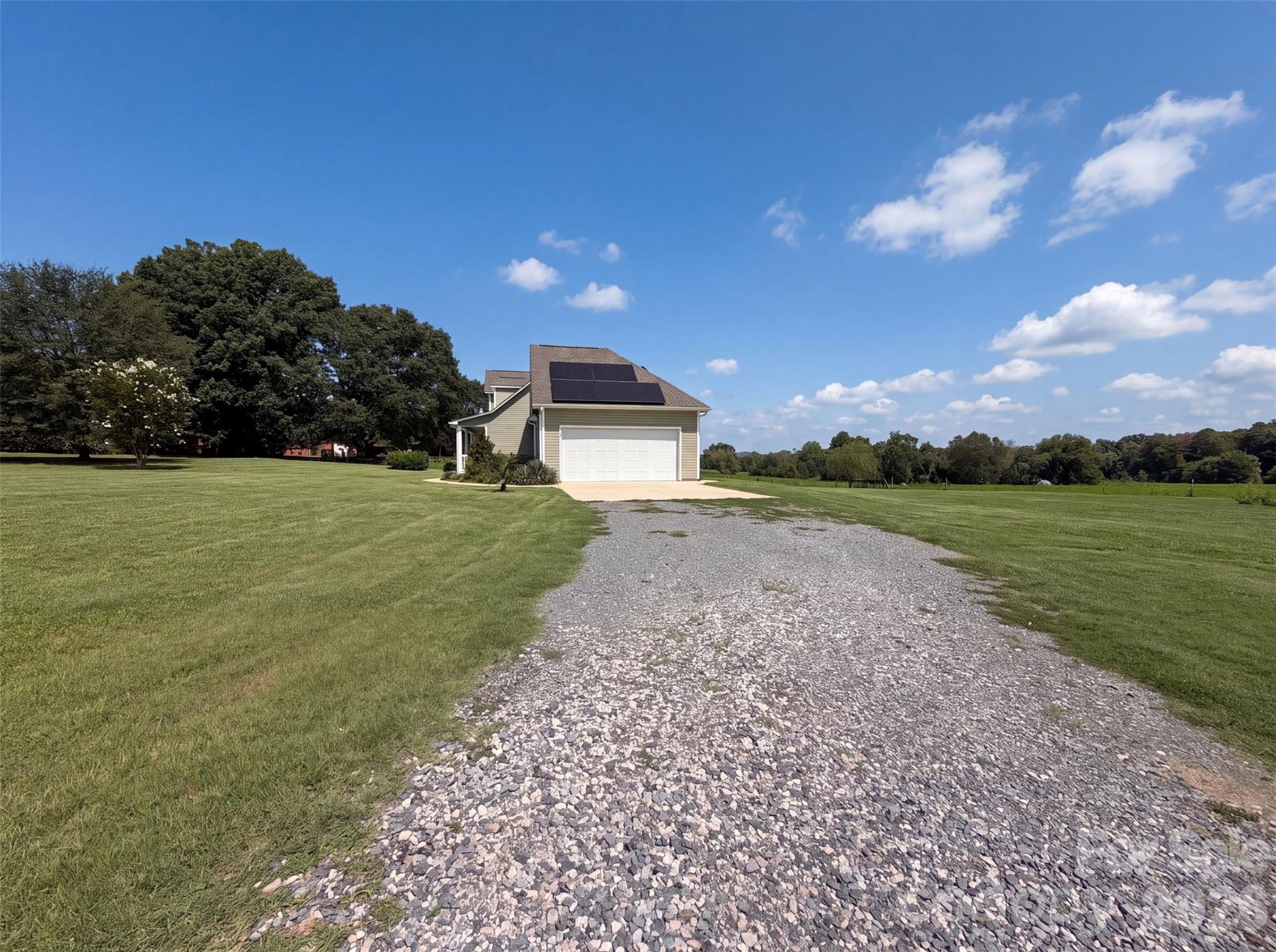 749 Williamsburg Estate Road — photo