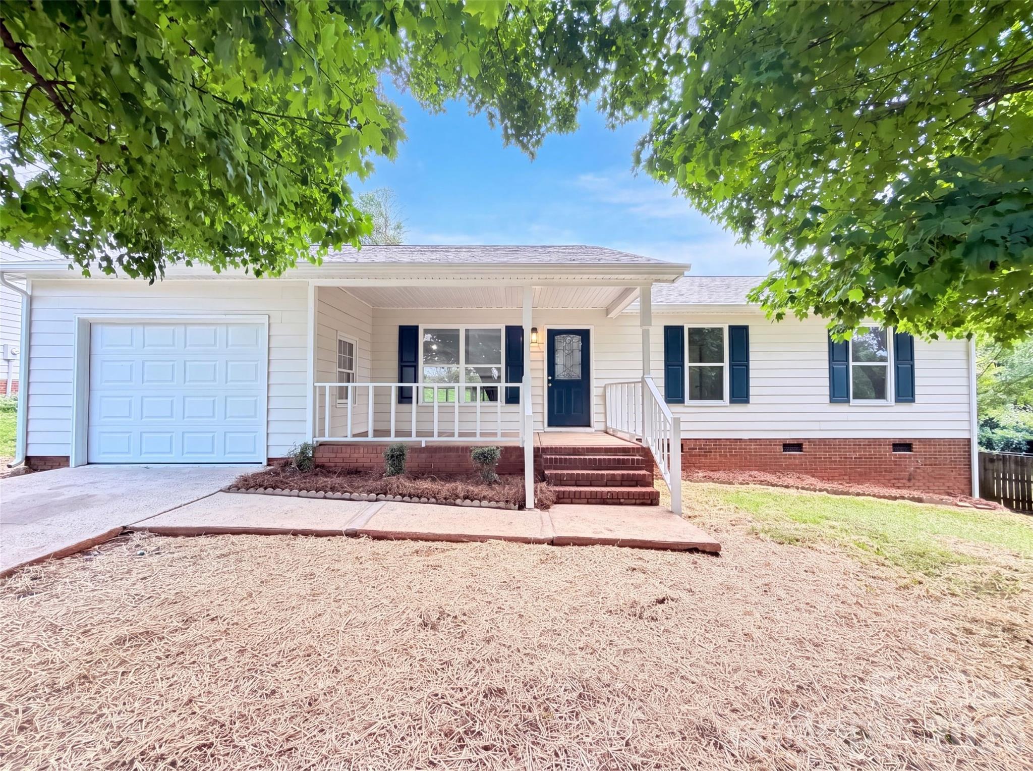 8822 Hunter Green Lane — photo