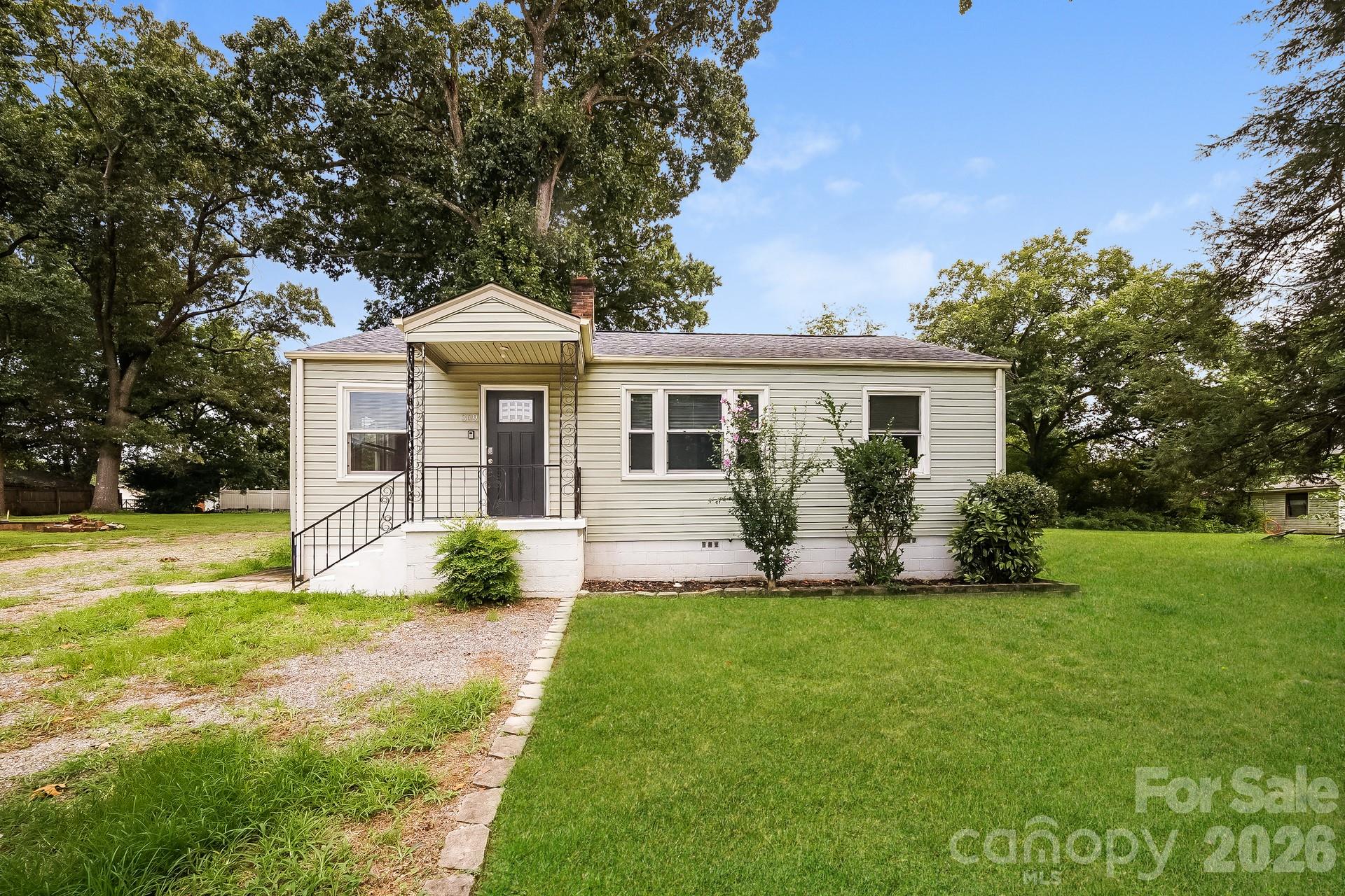 309 Eastside Drive — photo