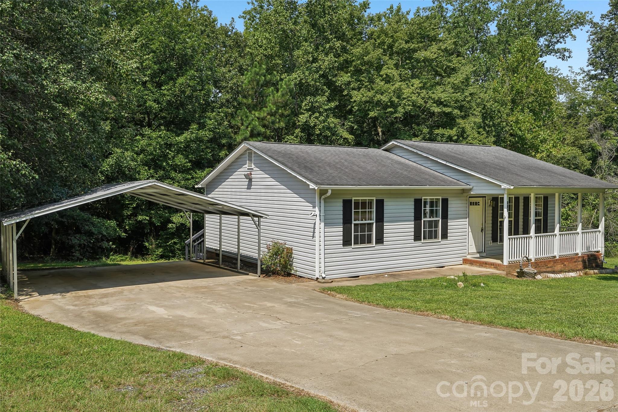 916 Long Branch Road — photo