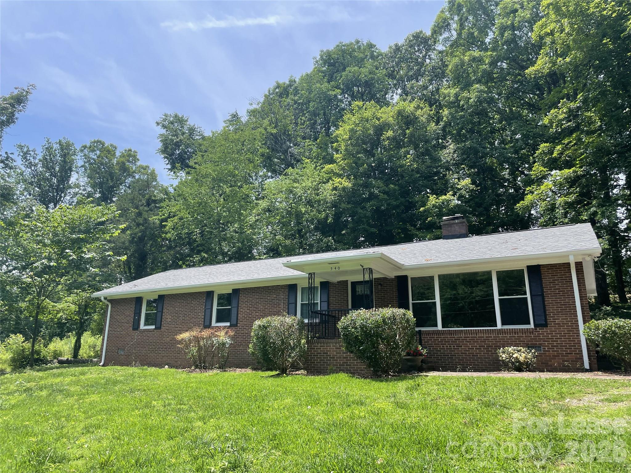 540 Carolyn Lane — photo