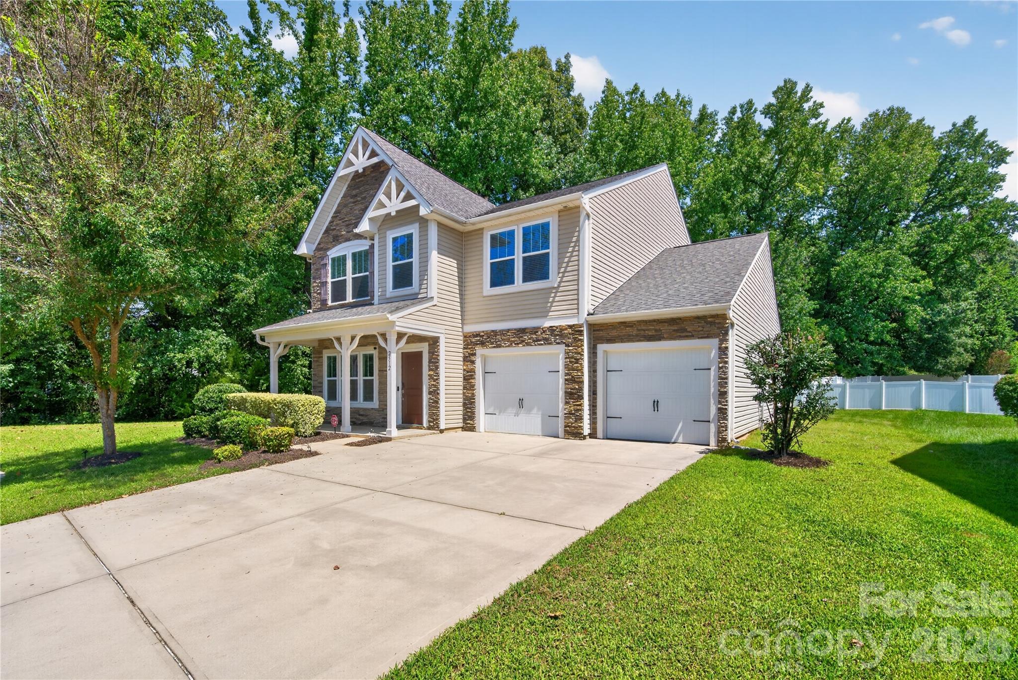 2512 Viburnum Court — photo