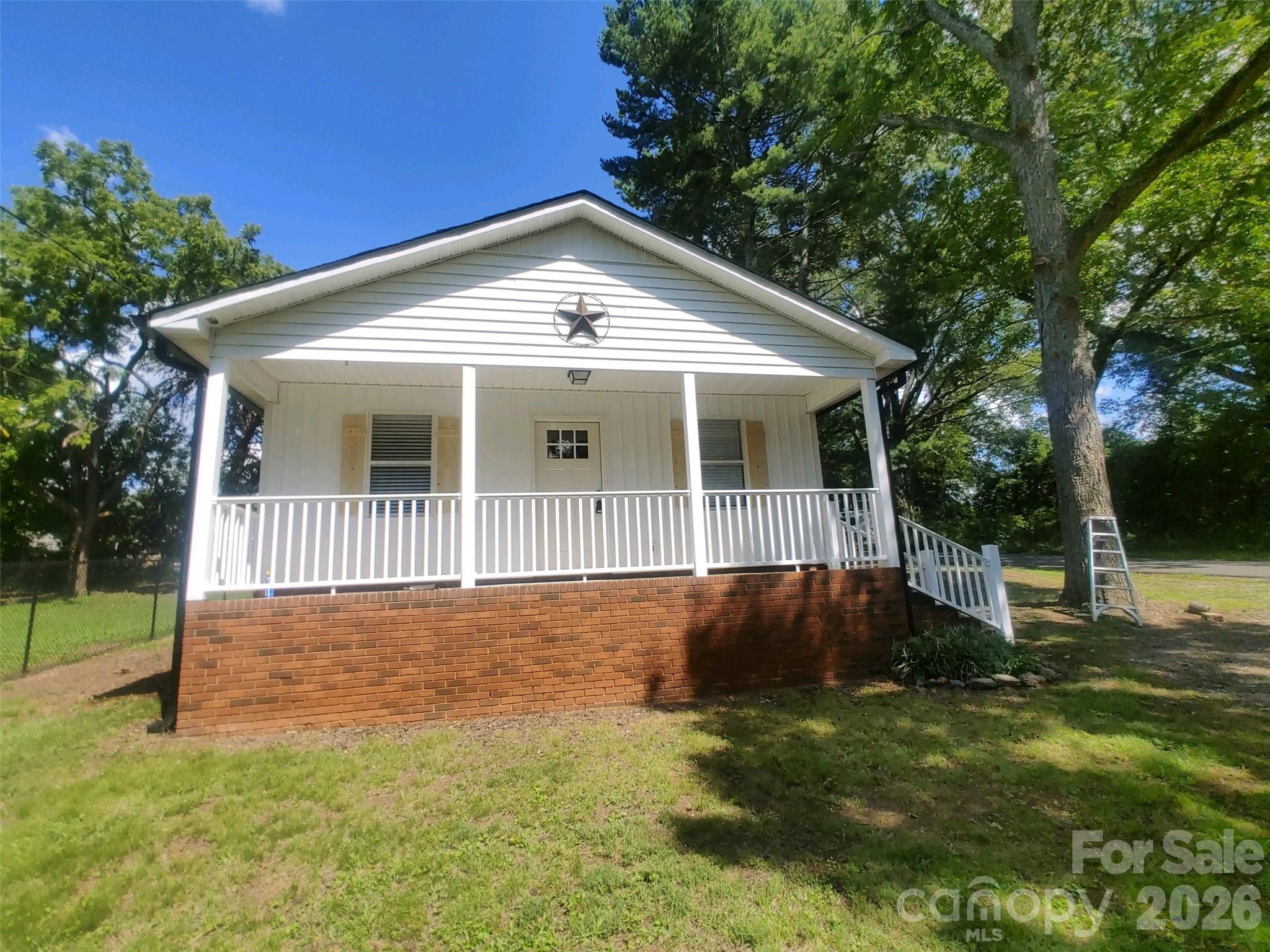 700 Harmon Road — photo