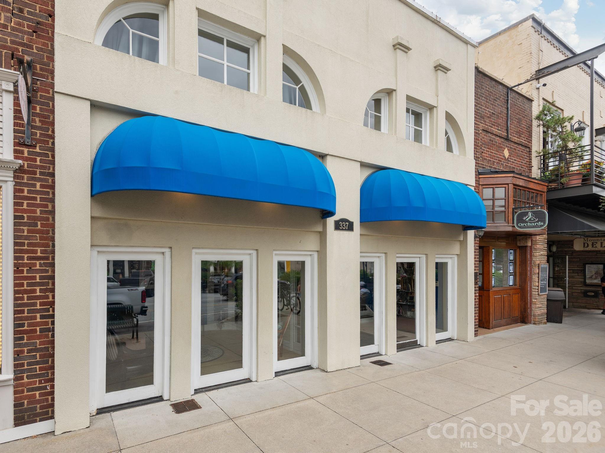 337 N Main Street — photo