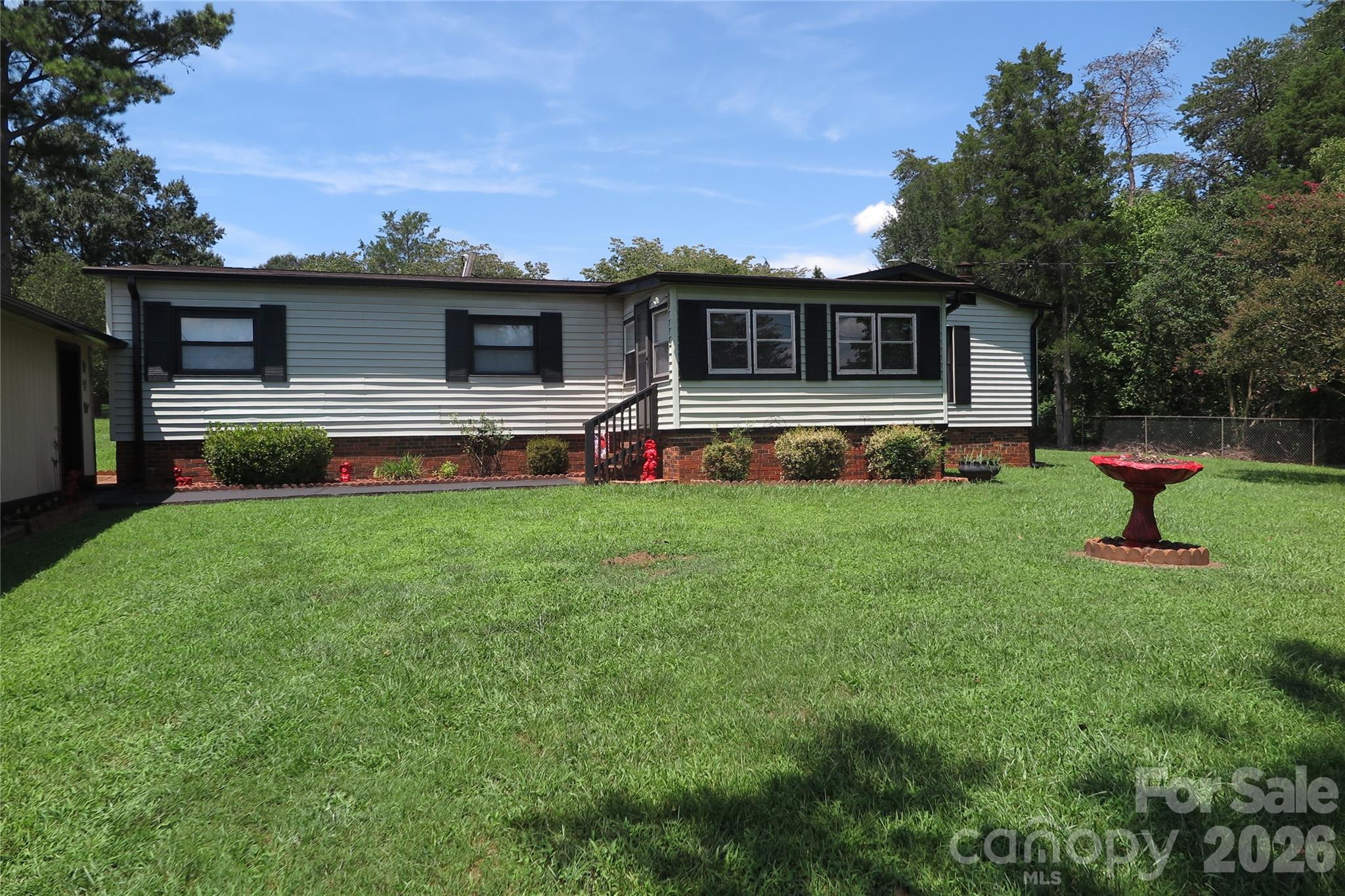 1042 Bexley Lane — photo