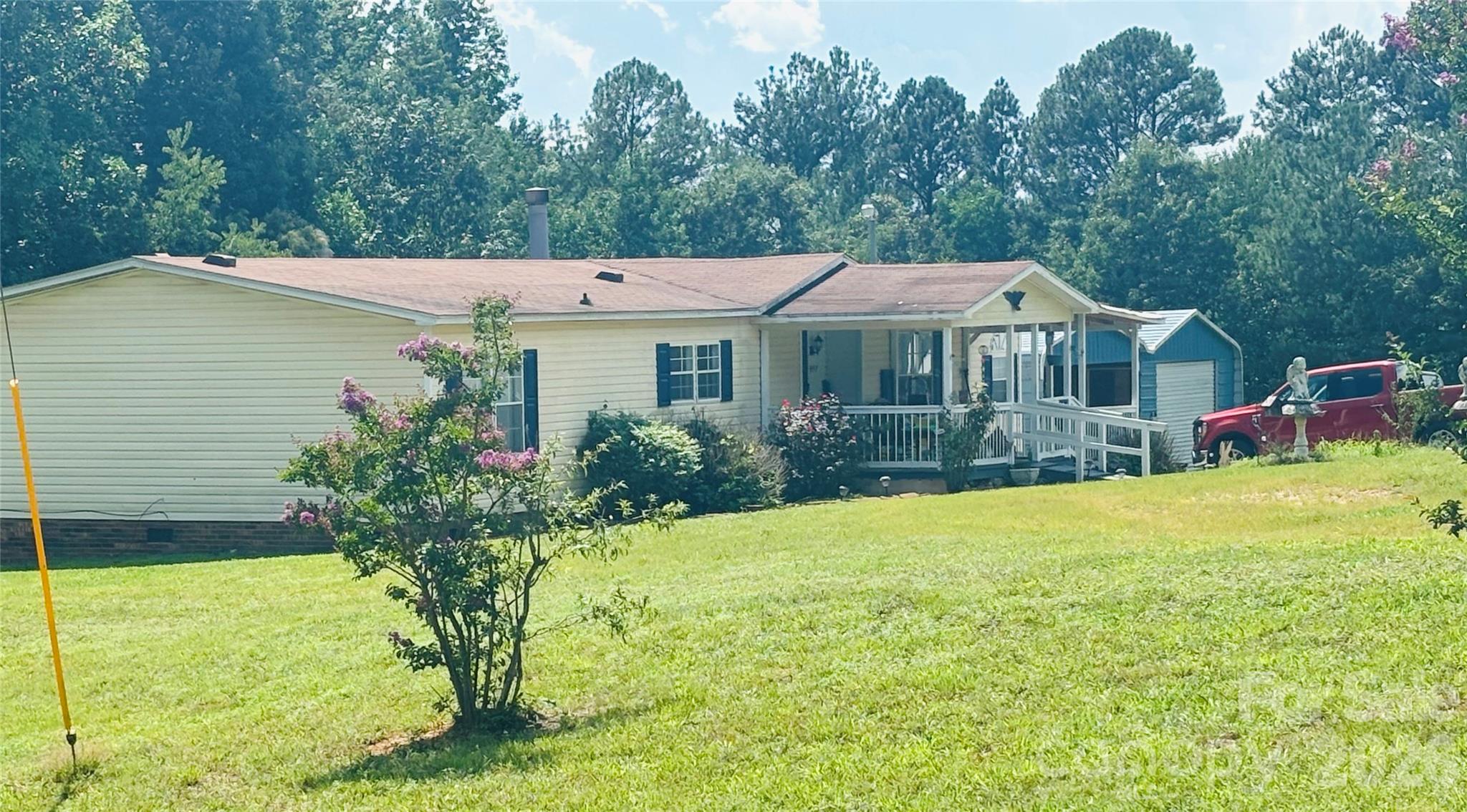 3557 Gladden Drive — photo