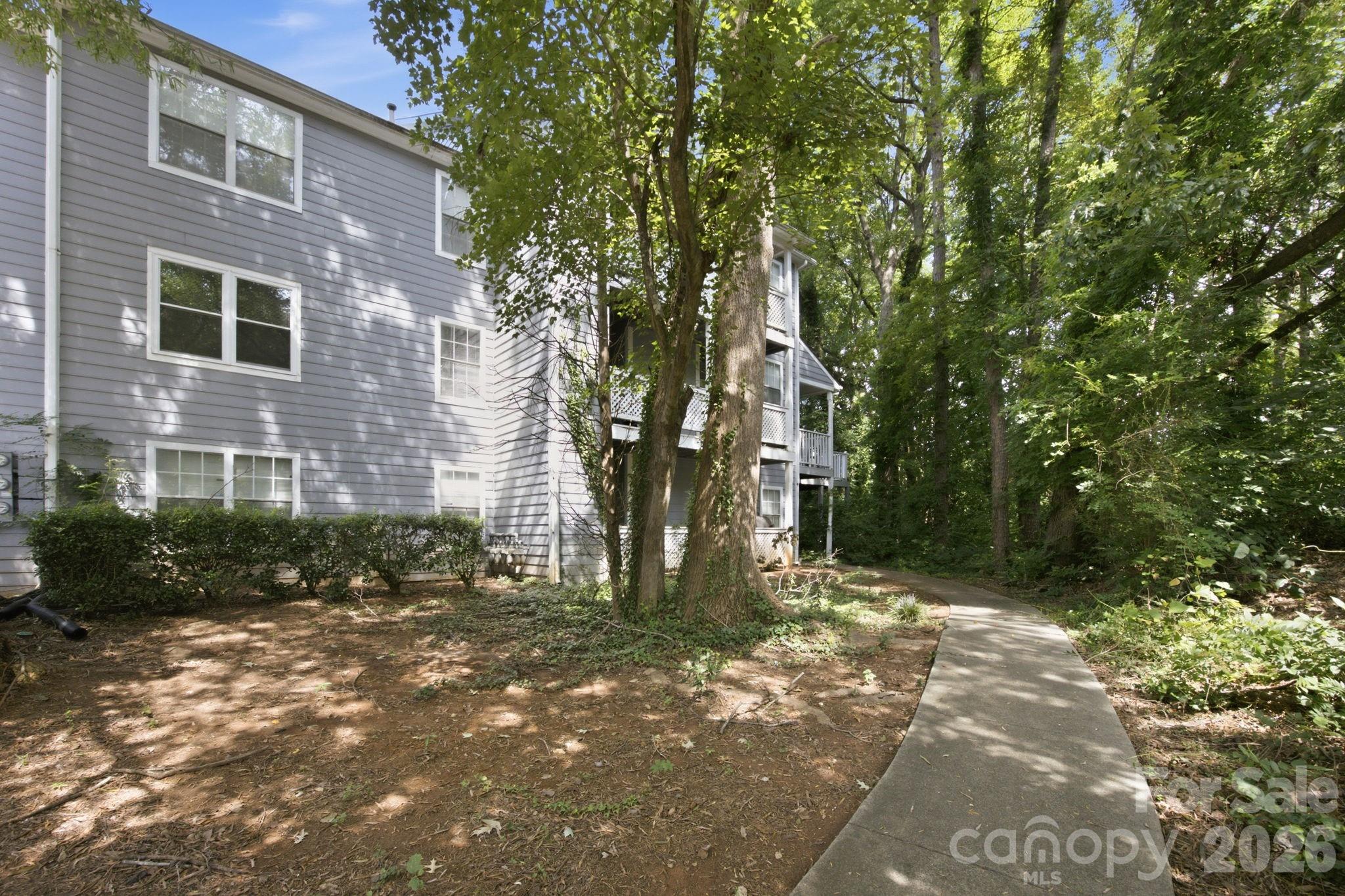 6005 Pinebark Court — photo