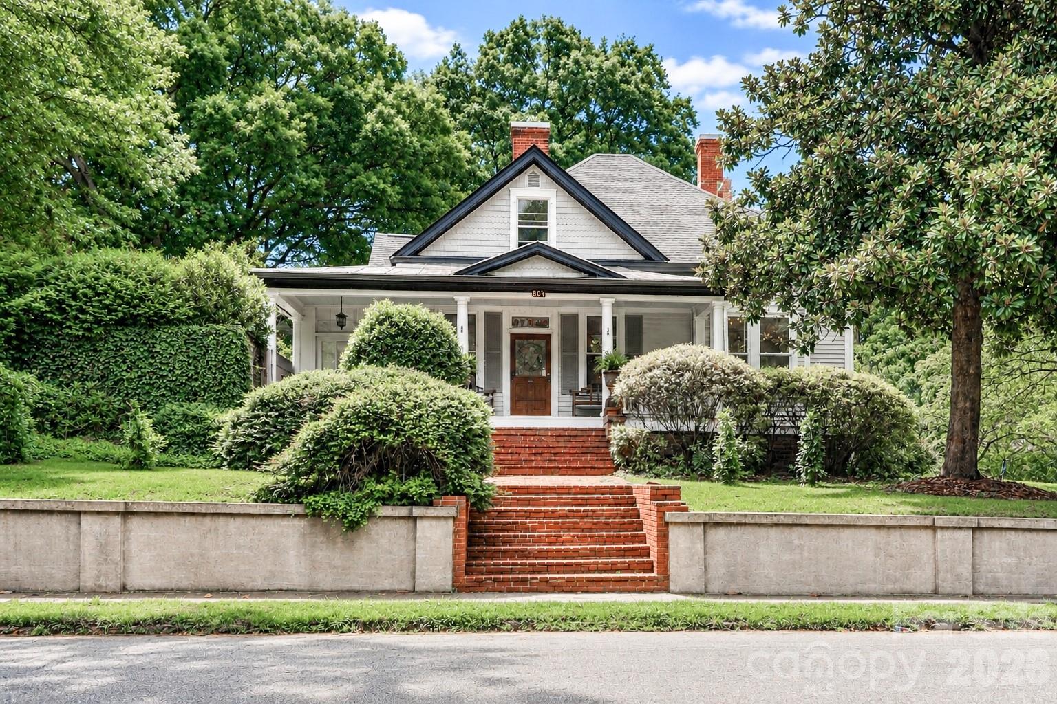804 E Broad Street — photo