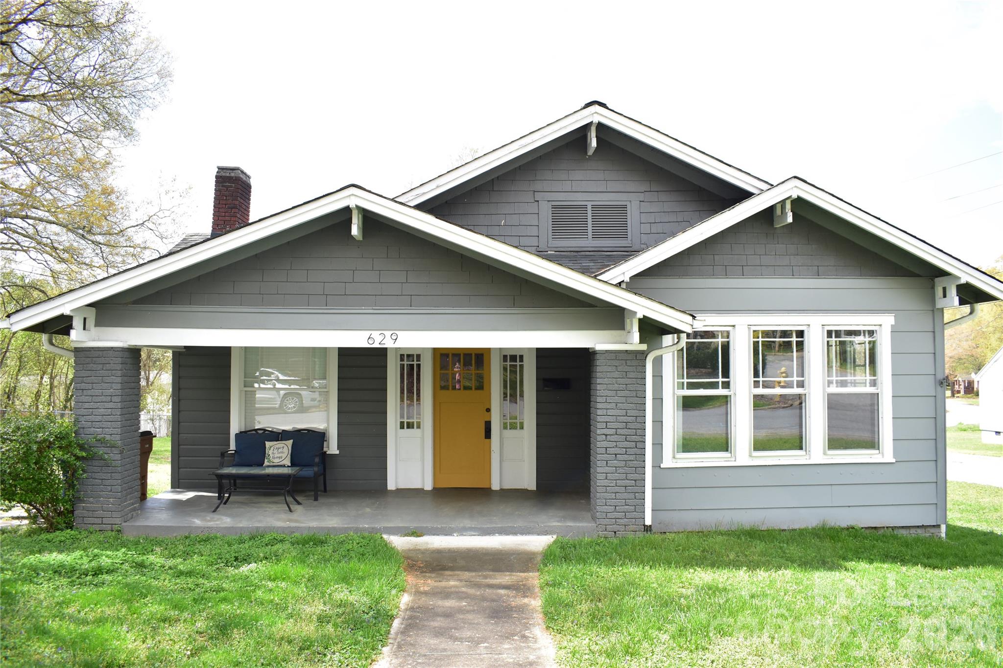 629 N Cedar Street — photo