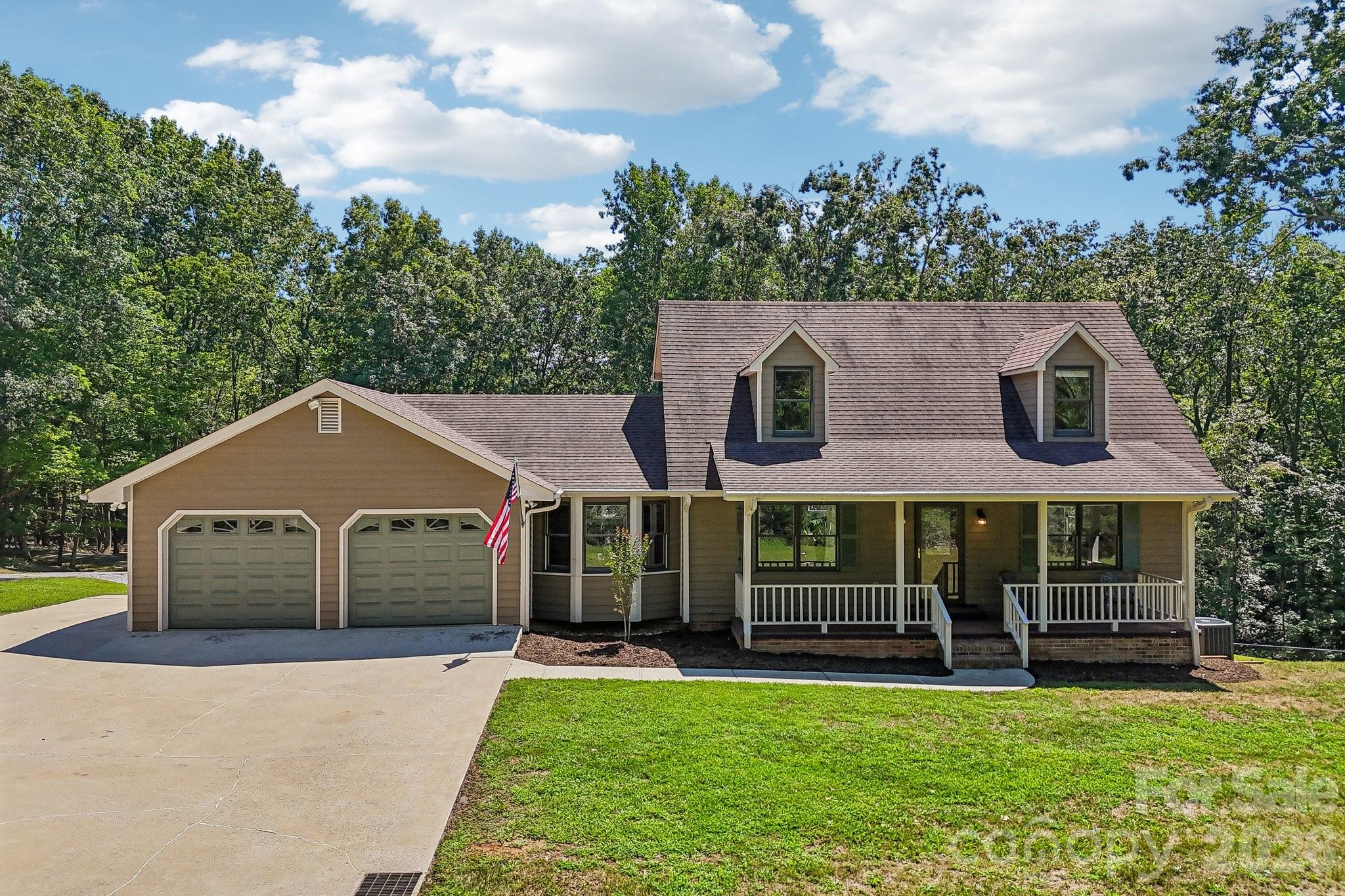 158 Mallard Drive — photo