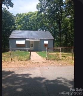 660 Colston Street — photo