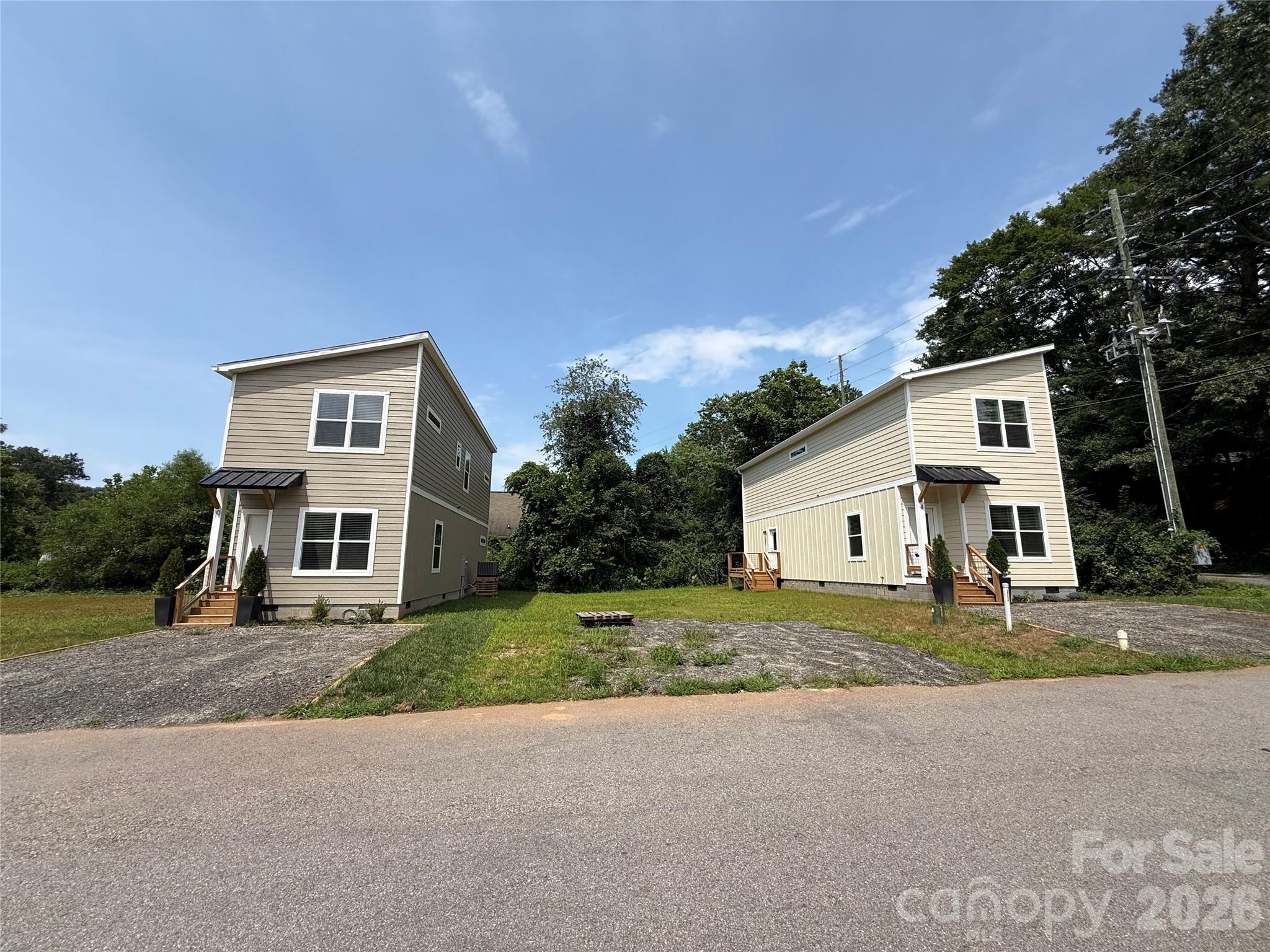 4 & 10 Wyndom Lane — photo