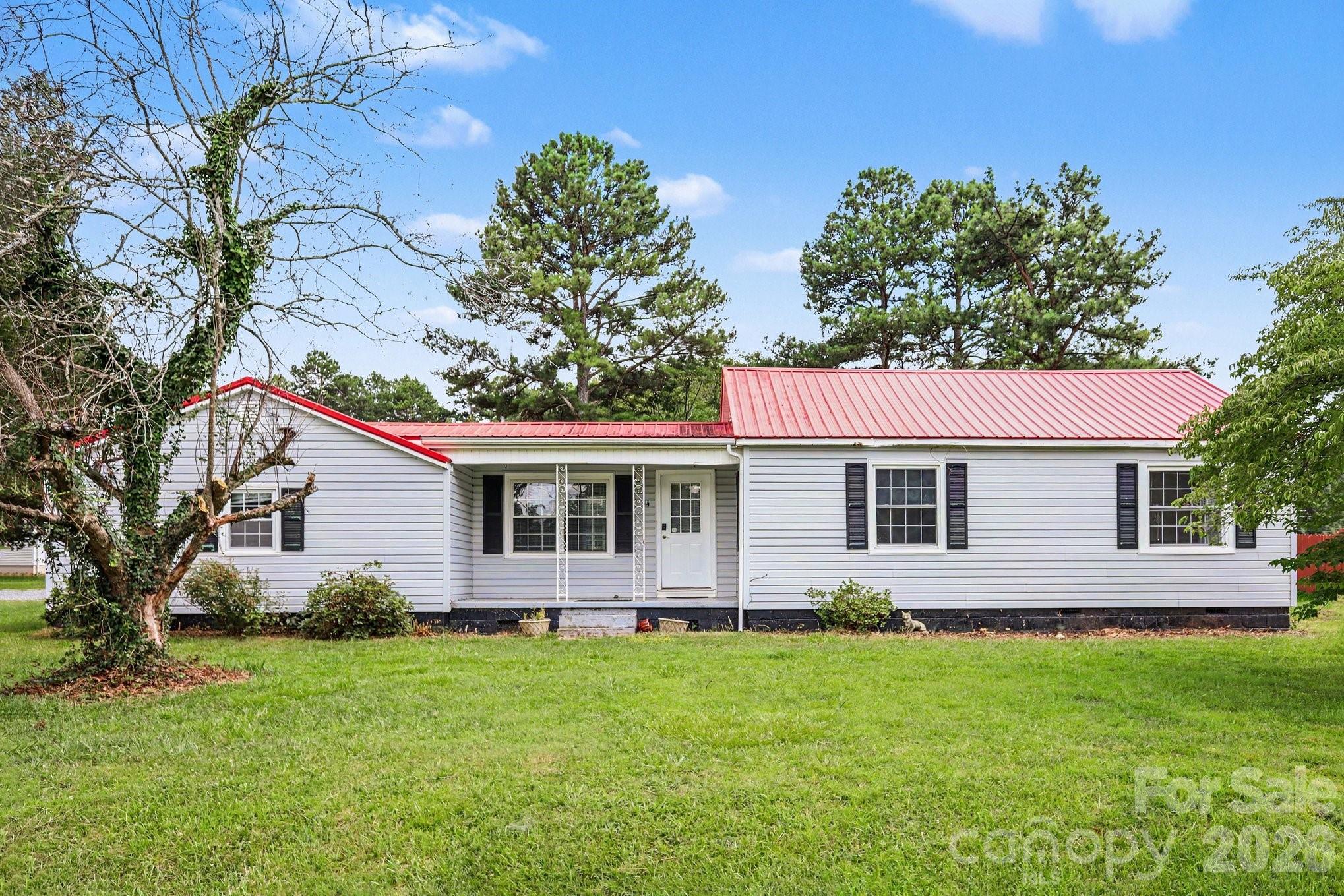 114 Whitman Circle — photo