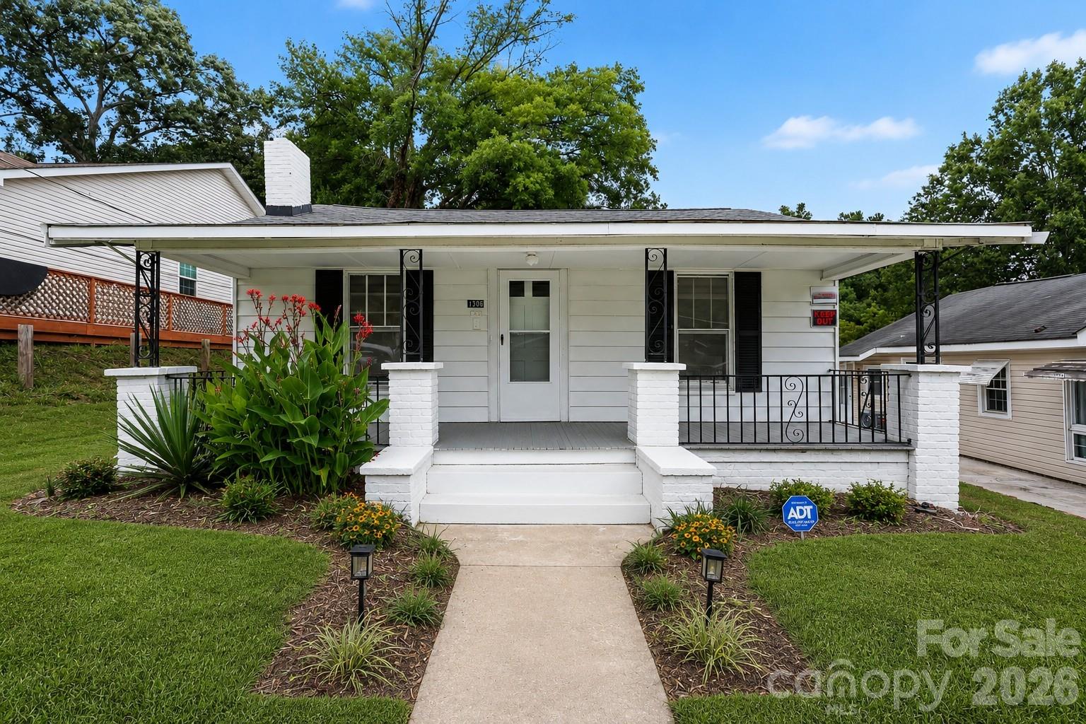 1306 Forrest Street — photo