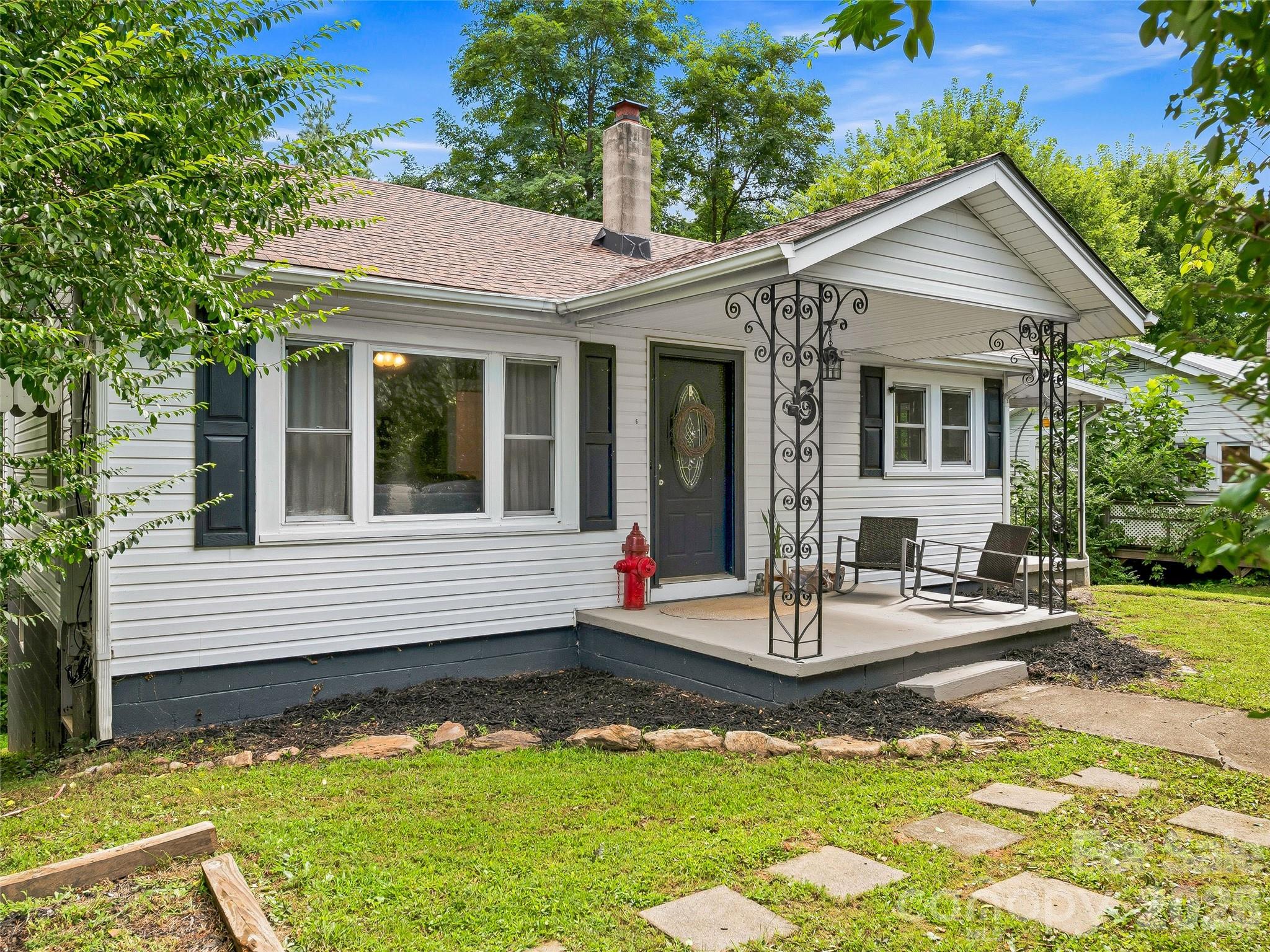 6 Bradford Circle — photo