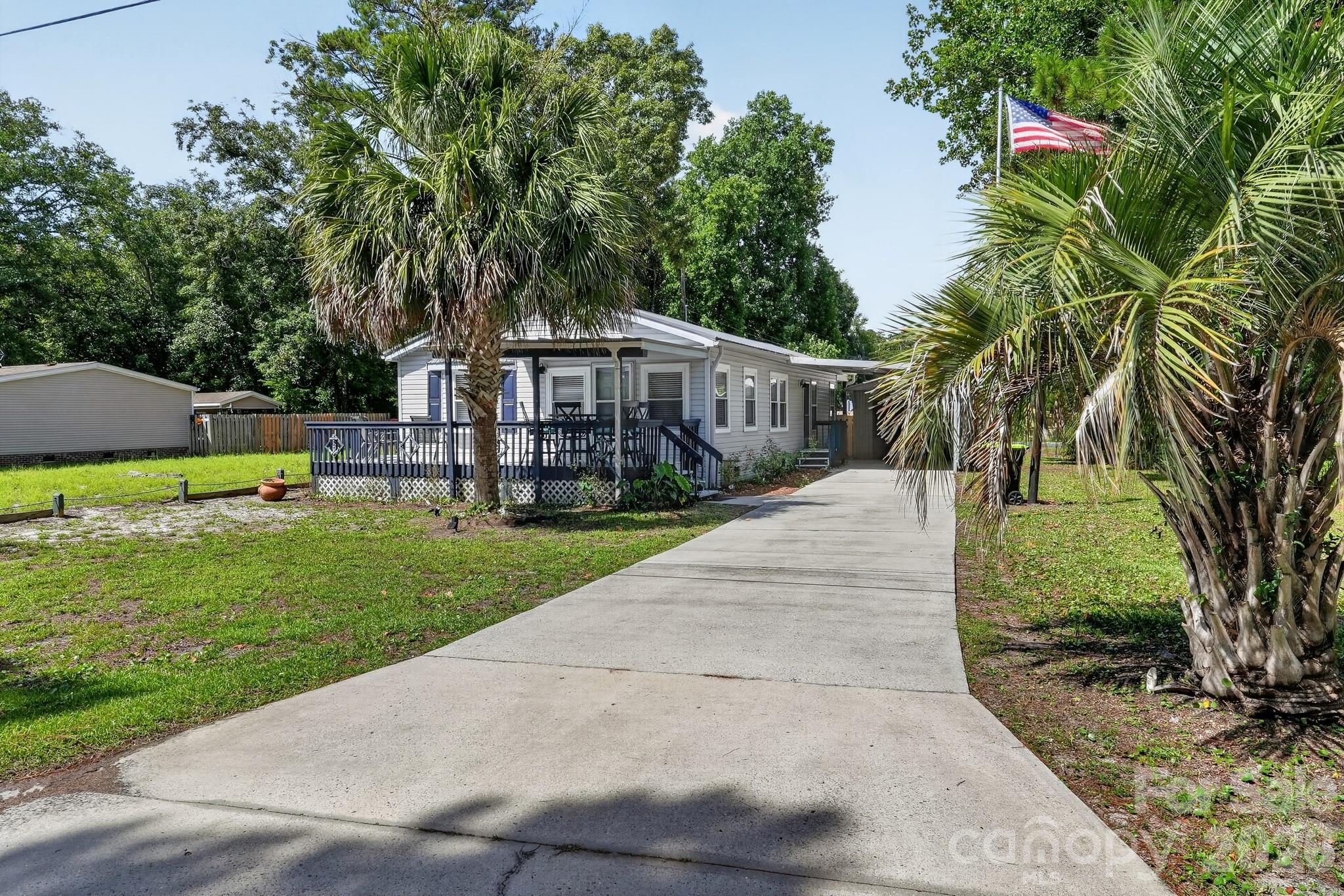 1742 Hideaway Road SW — photo