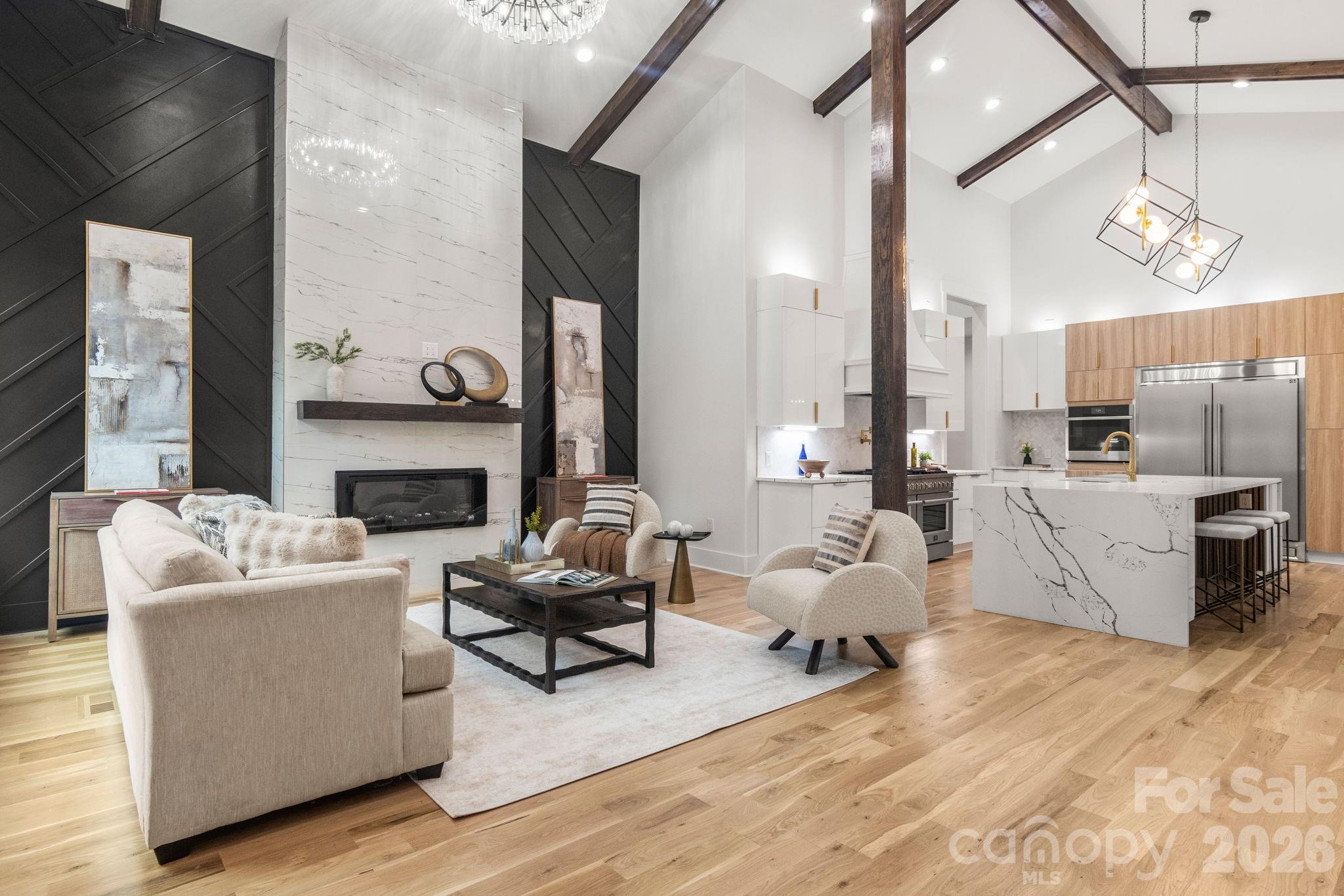 809 Crater Street — photo