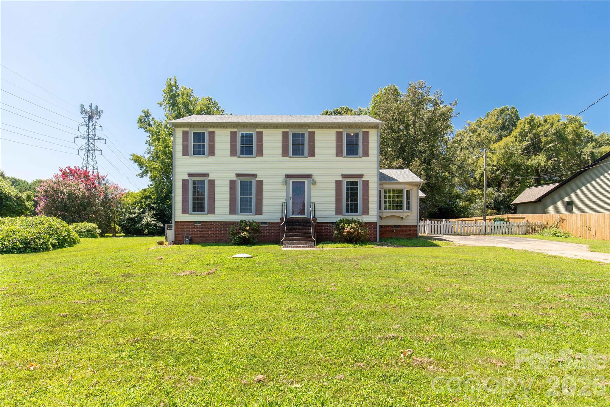 1007 Ragin Lane — photo