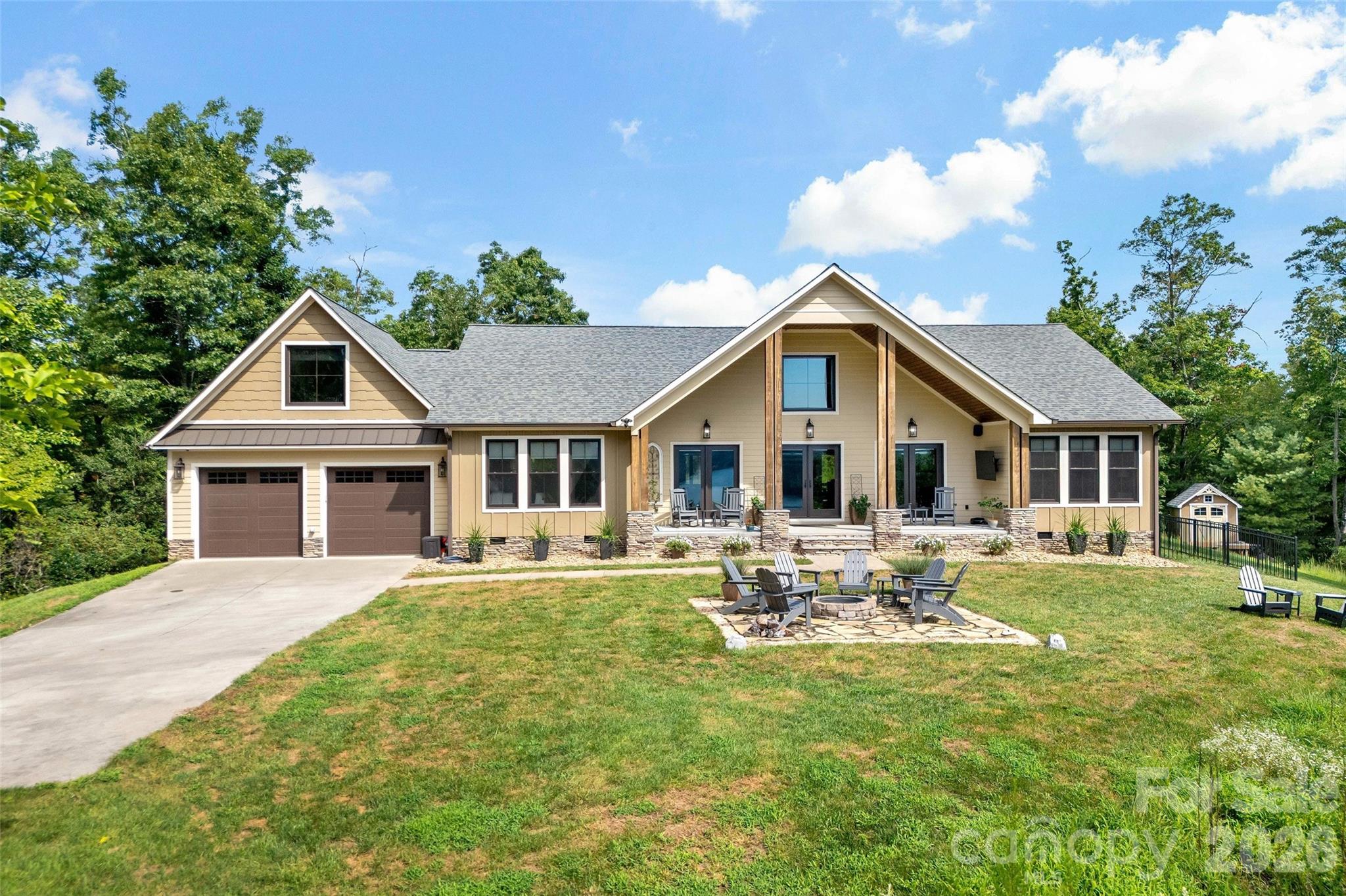 6521 Lake James Road — photo