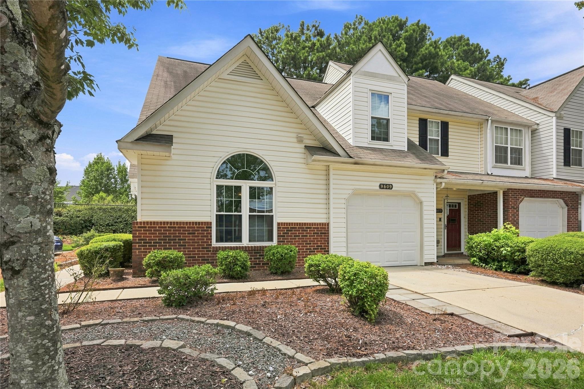 9609 Jack Russell Court — photo