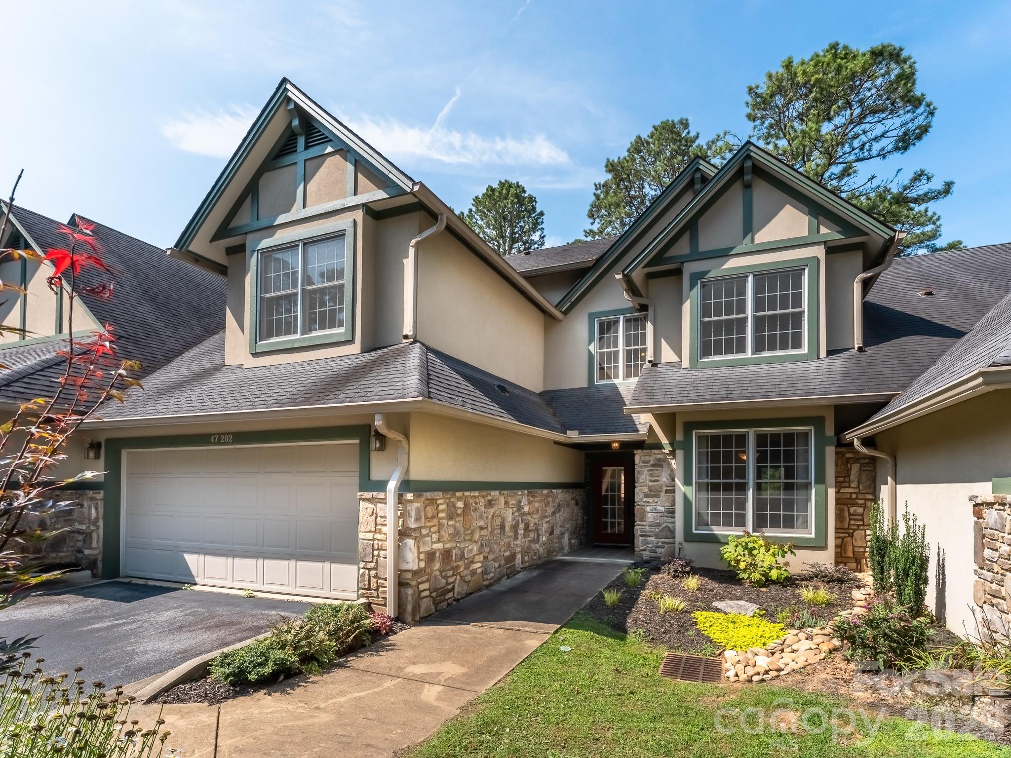 47 Ridgetop Circle 202 — photo