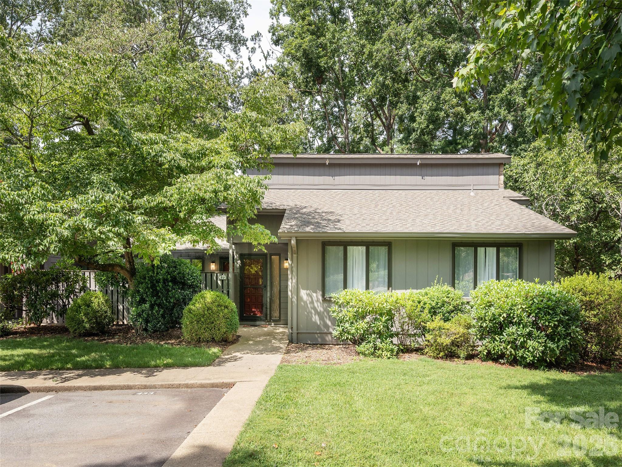 433 Crowfields Drive — photo