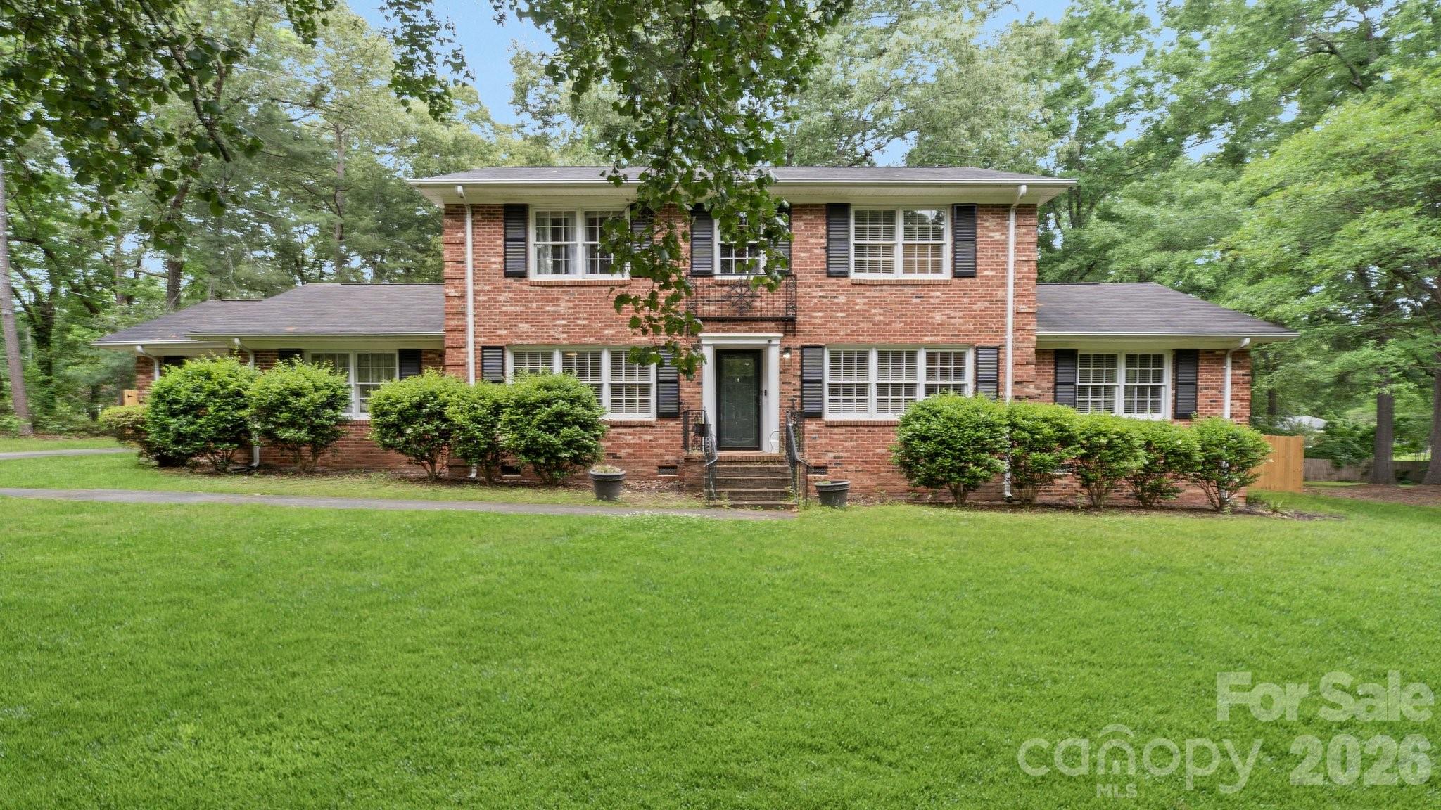 2106 Arden Drive — photo