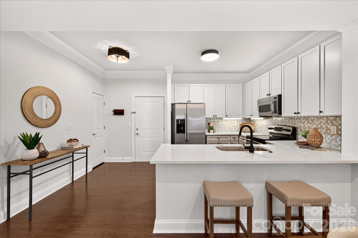 721 Governor Morrison Street 526 — photo