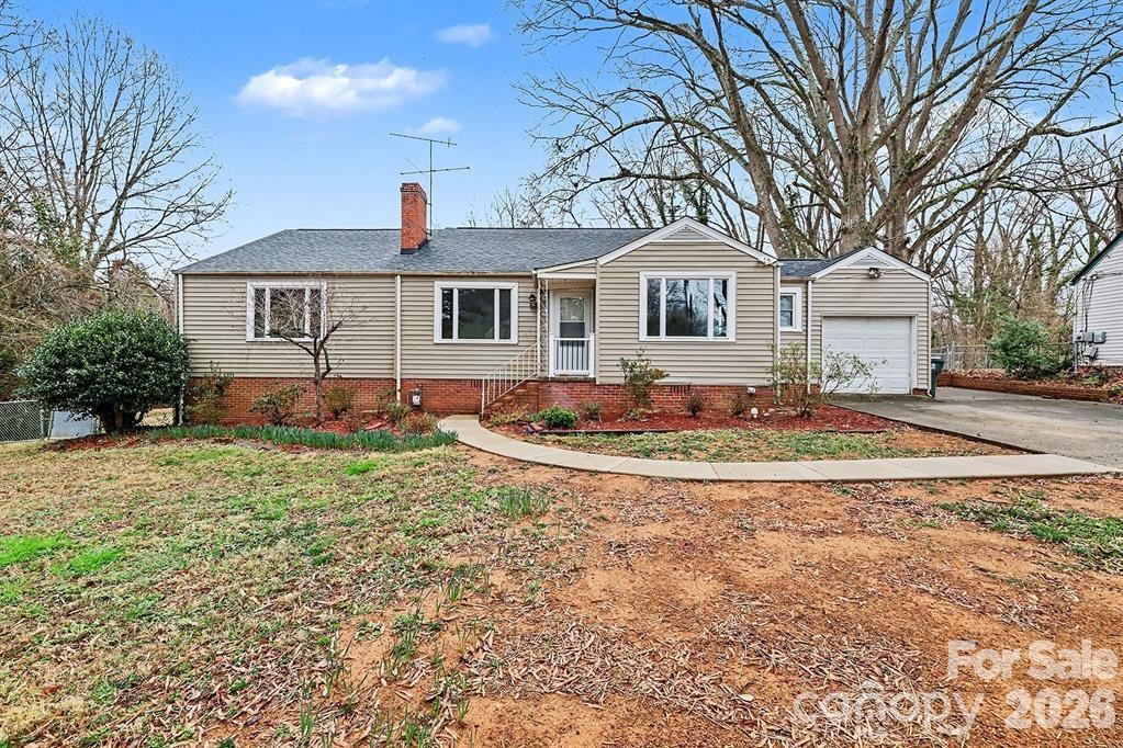 225 Valley View Place — photo