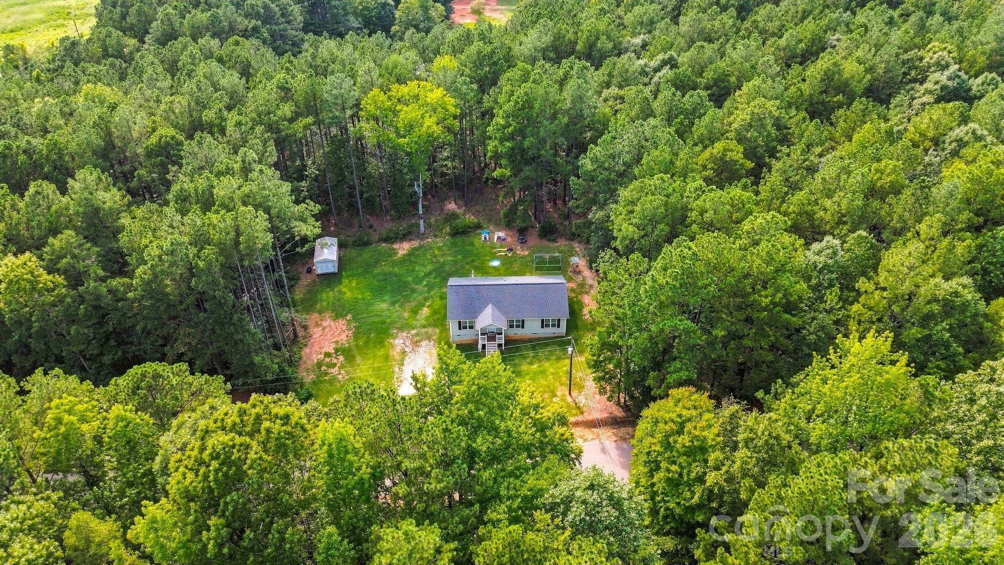 1364 Stroupe Road — photo