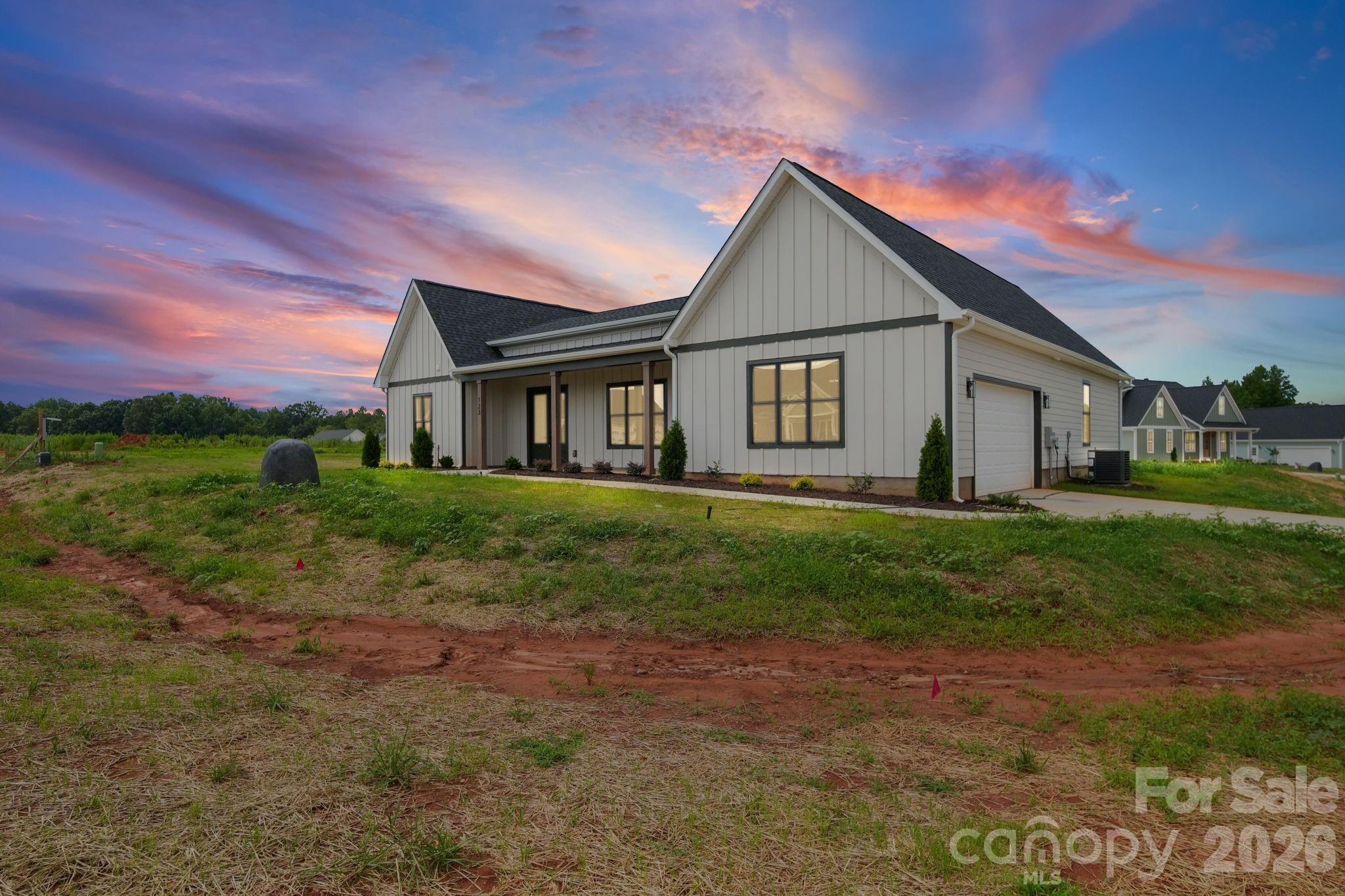123 Trinity Court — photo