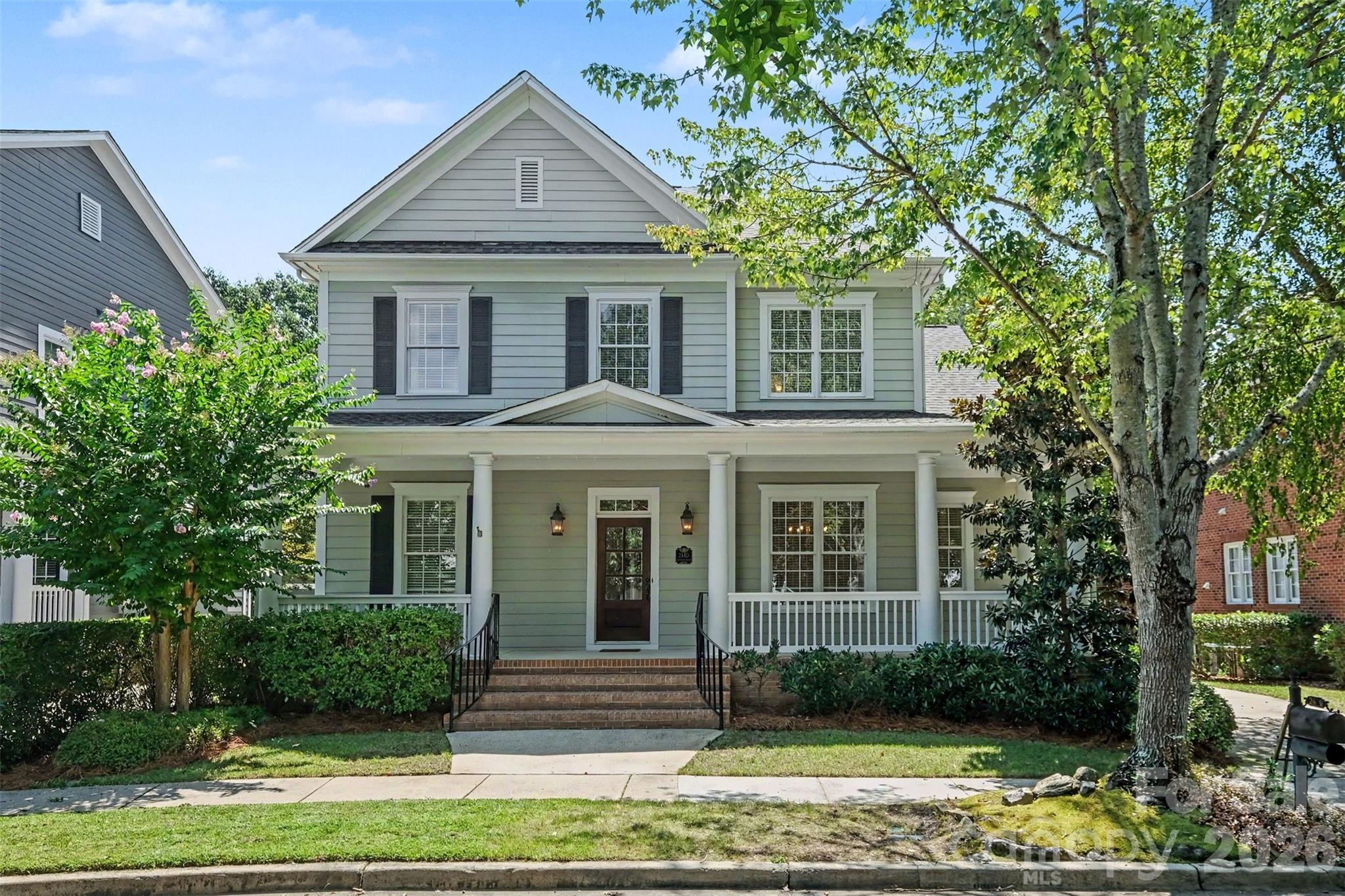 2440 Commons Court — photo