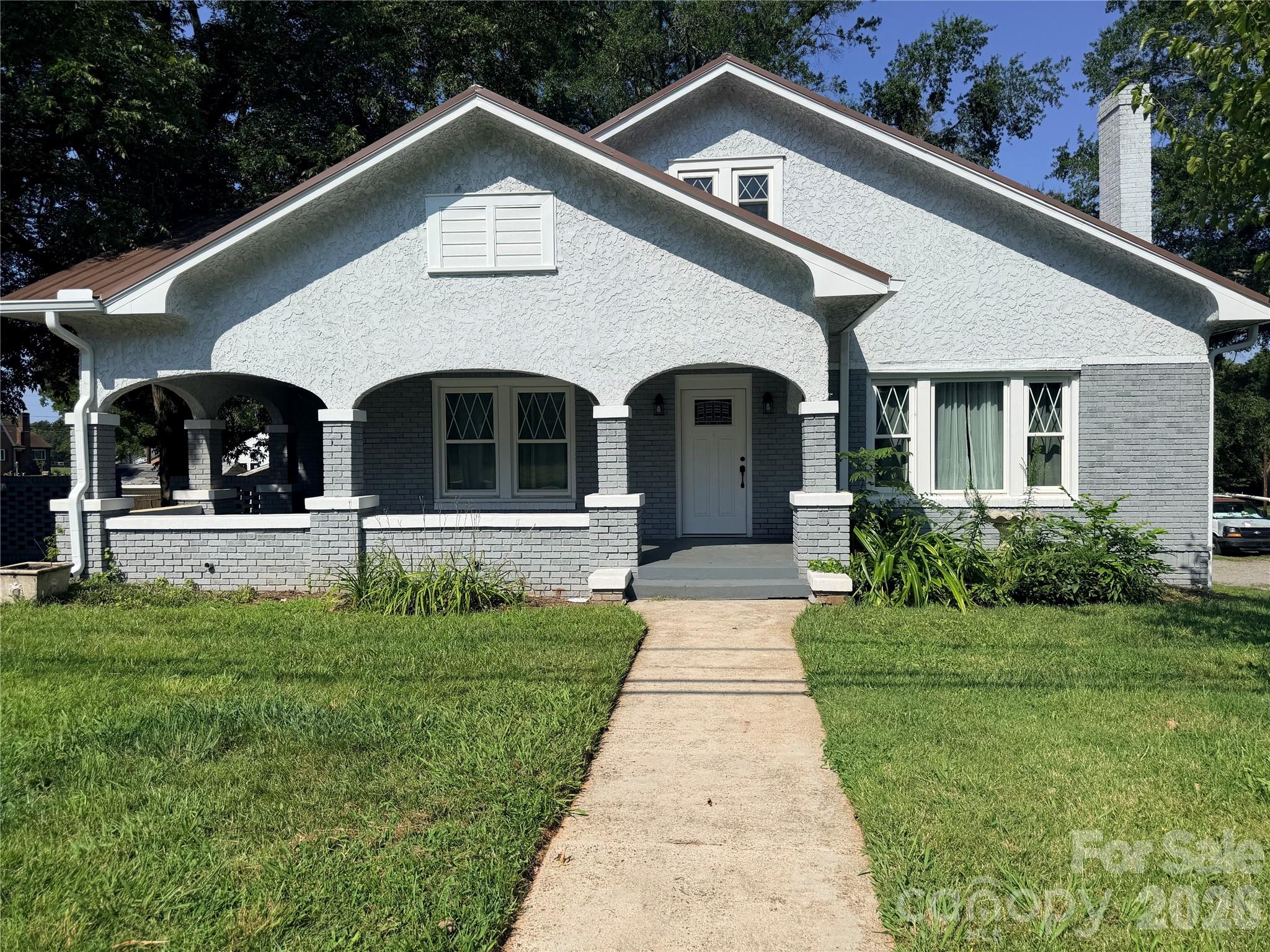 2709 N Main Avenue — photo