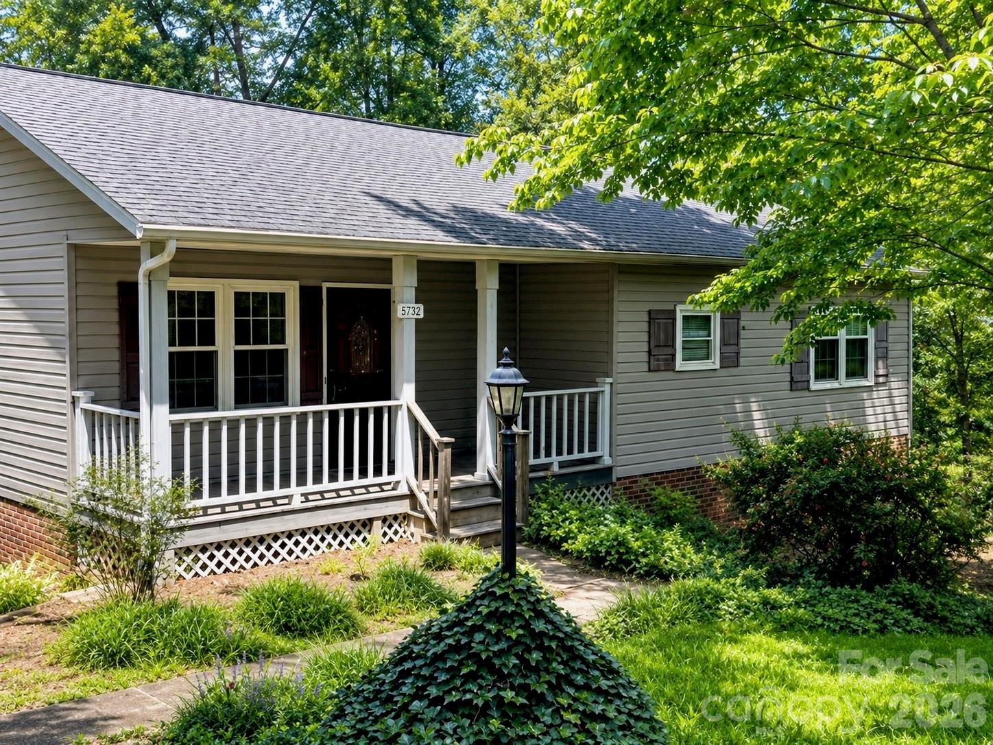 2758 McNeelly Drive — photo