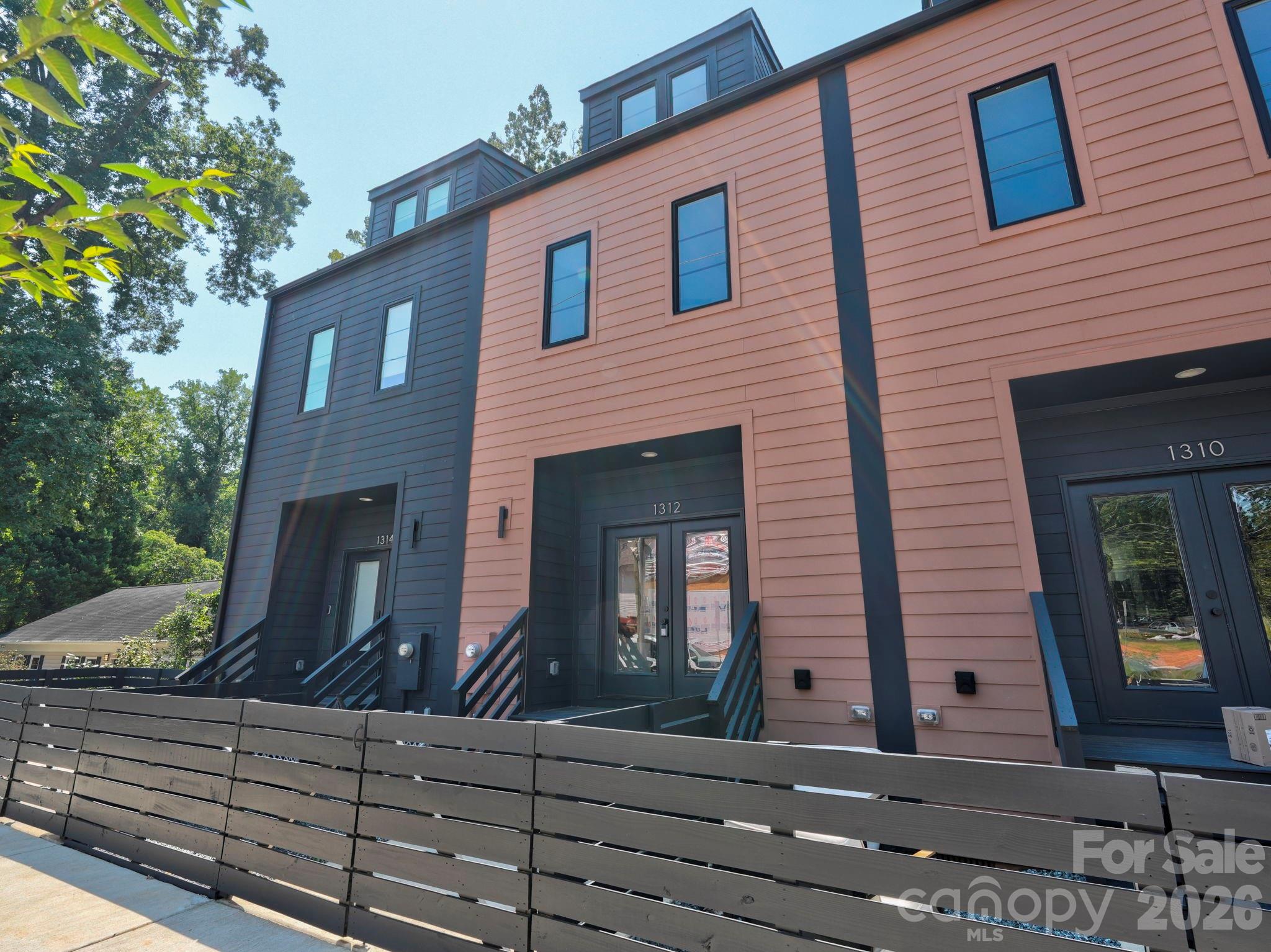 1312 Carolyn Drive — photo