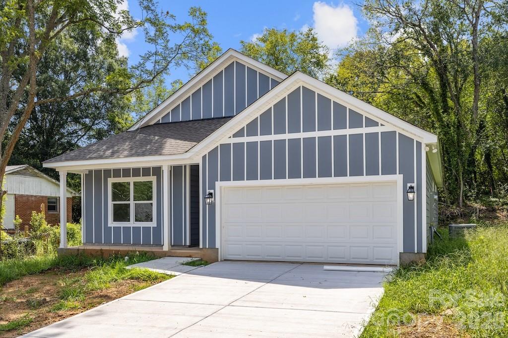 505 E Dunlap Street — photo