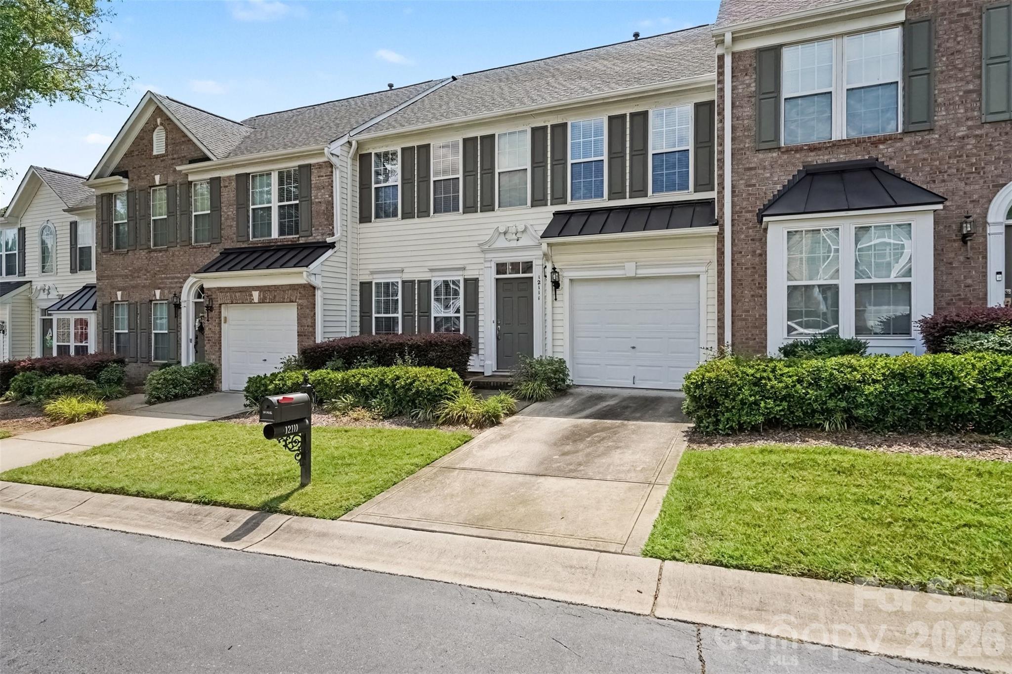 12111 Windy Rock Way — photo