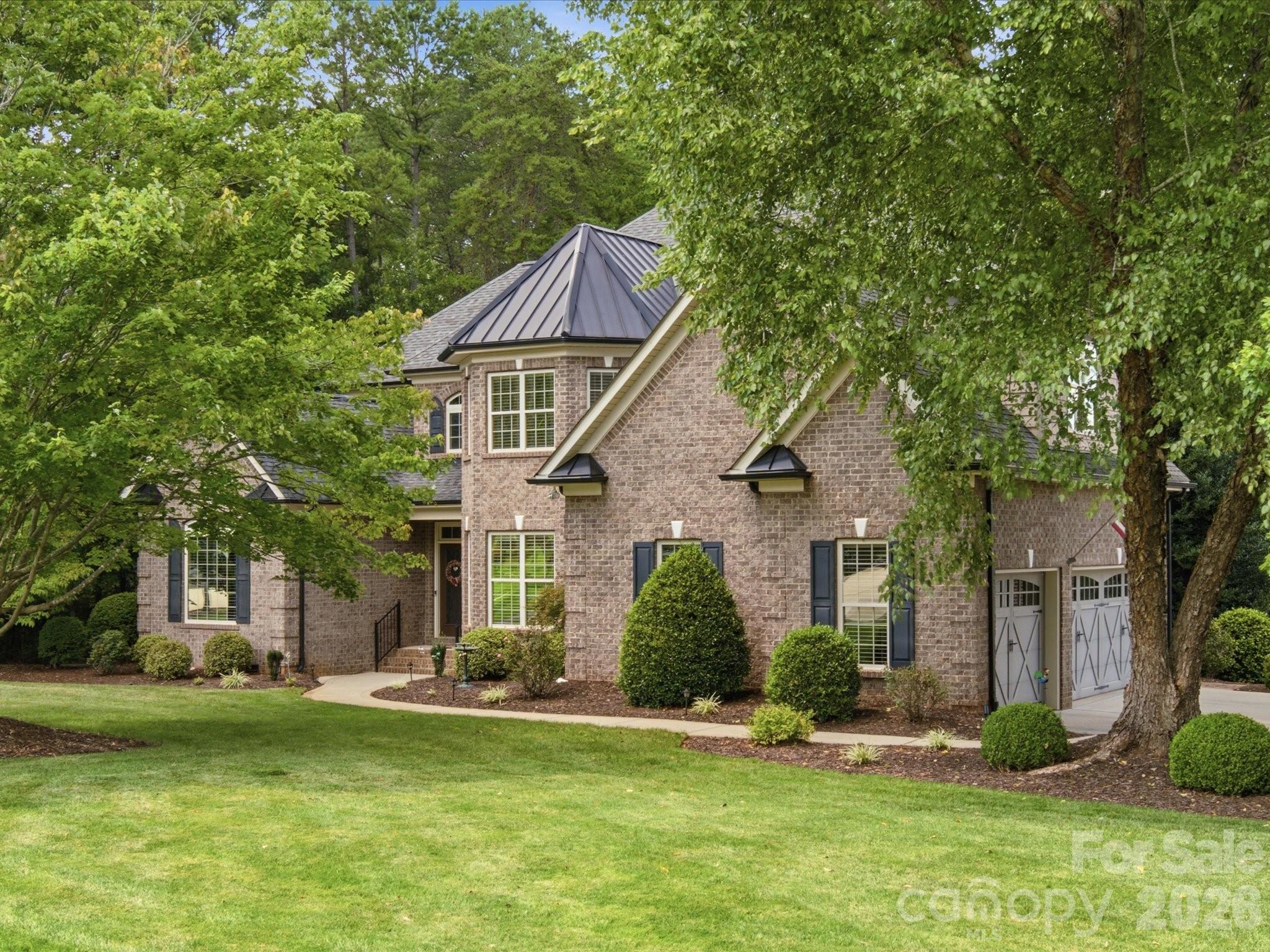 1023 Madras Court — photo