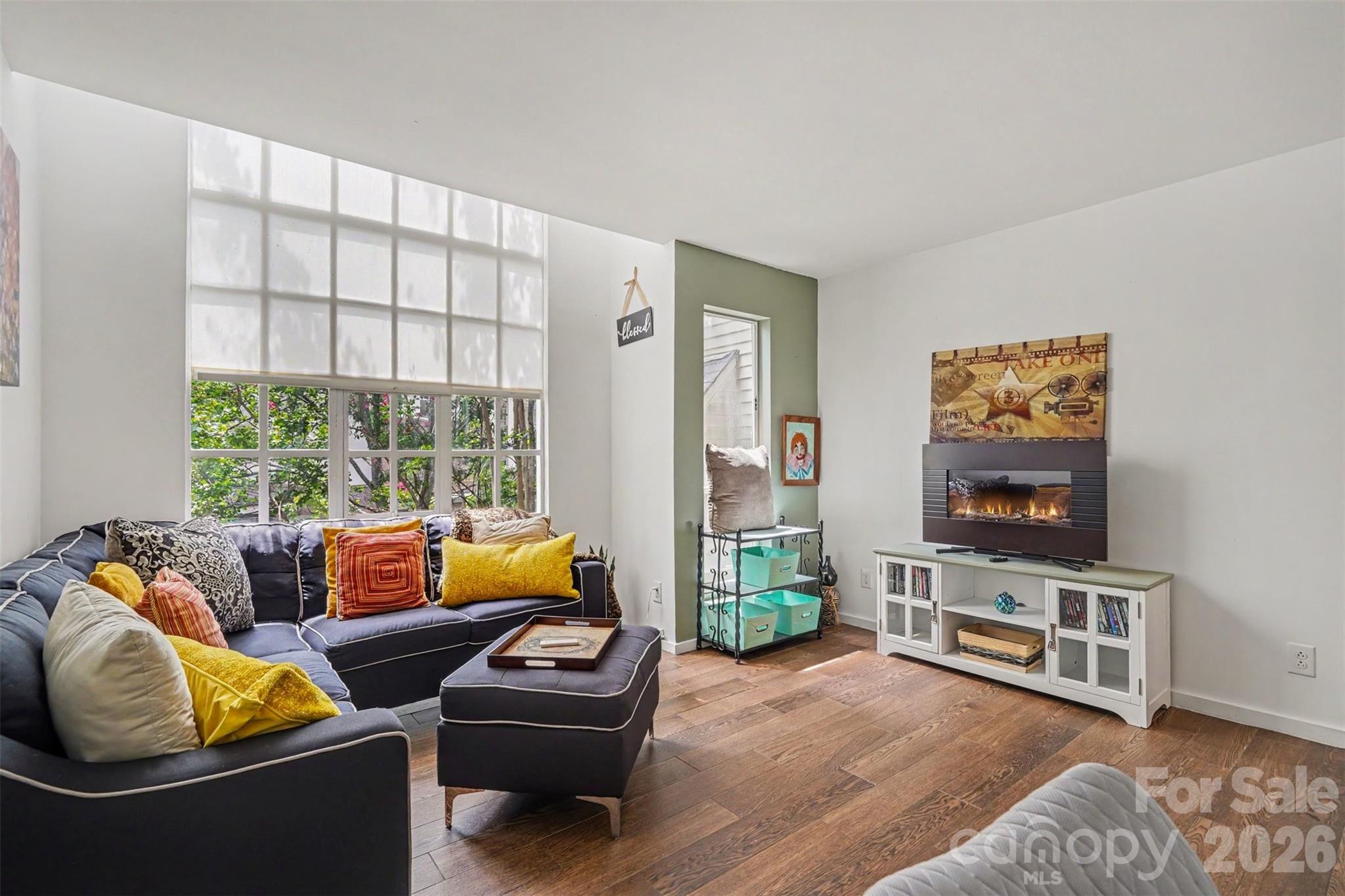 415 W 7th Street Unit F — photo