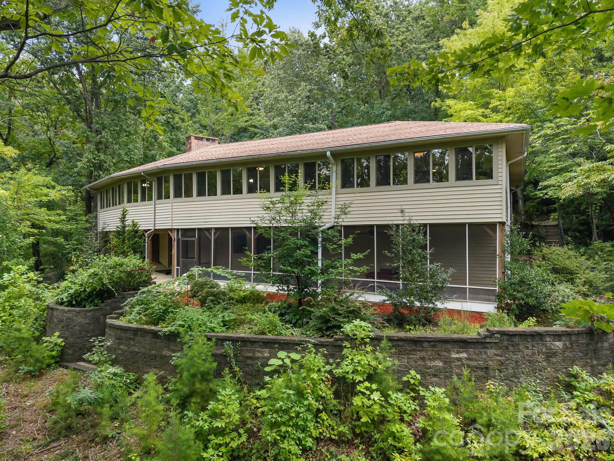 12 E Park Drive — photo