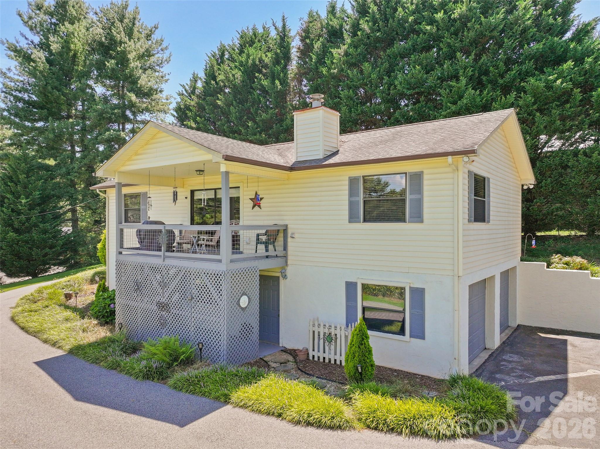 43 Thoren Court — photo