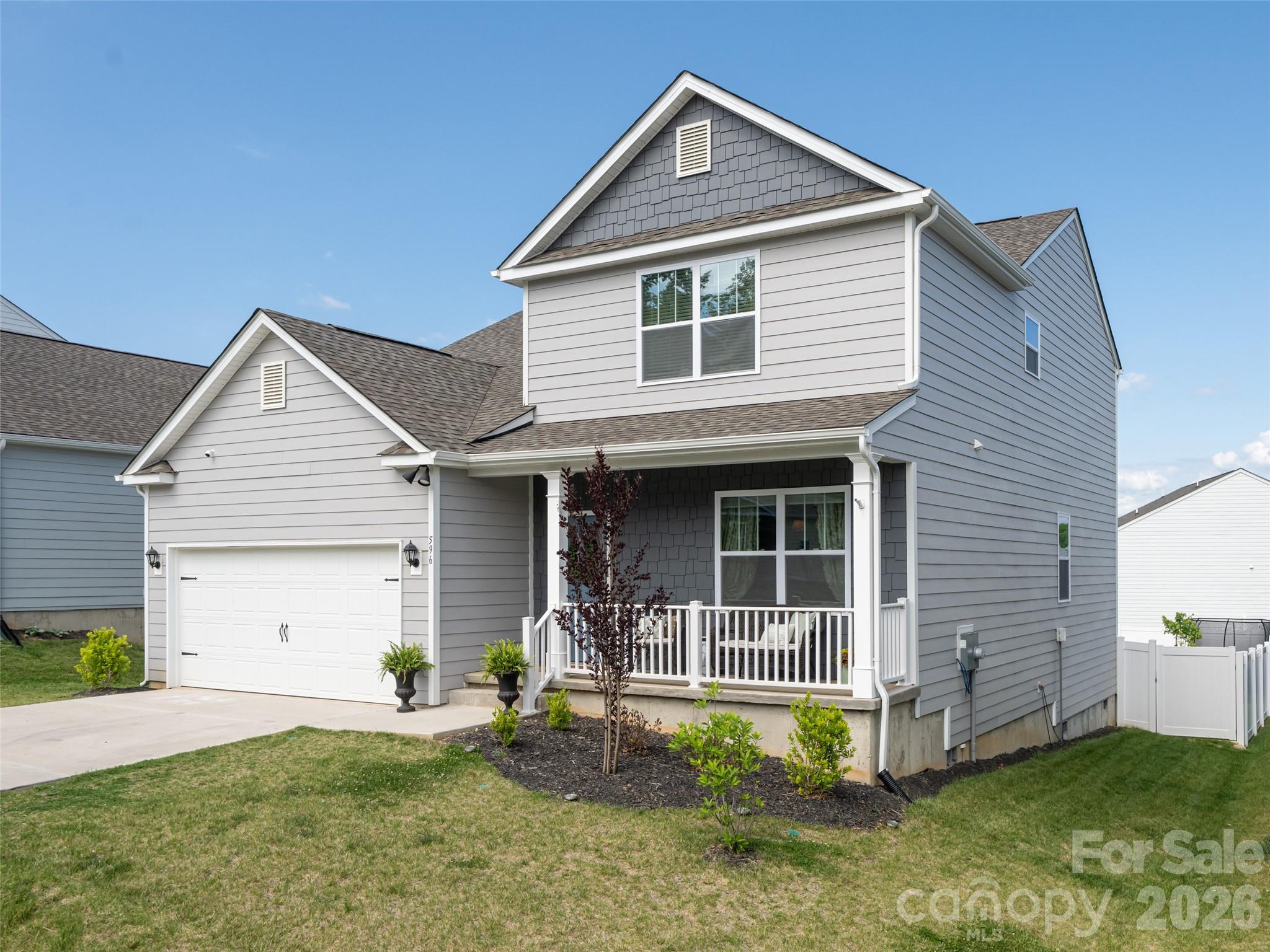 596 Country Oak Drive — photo